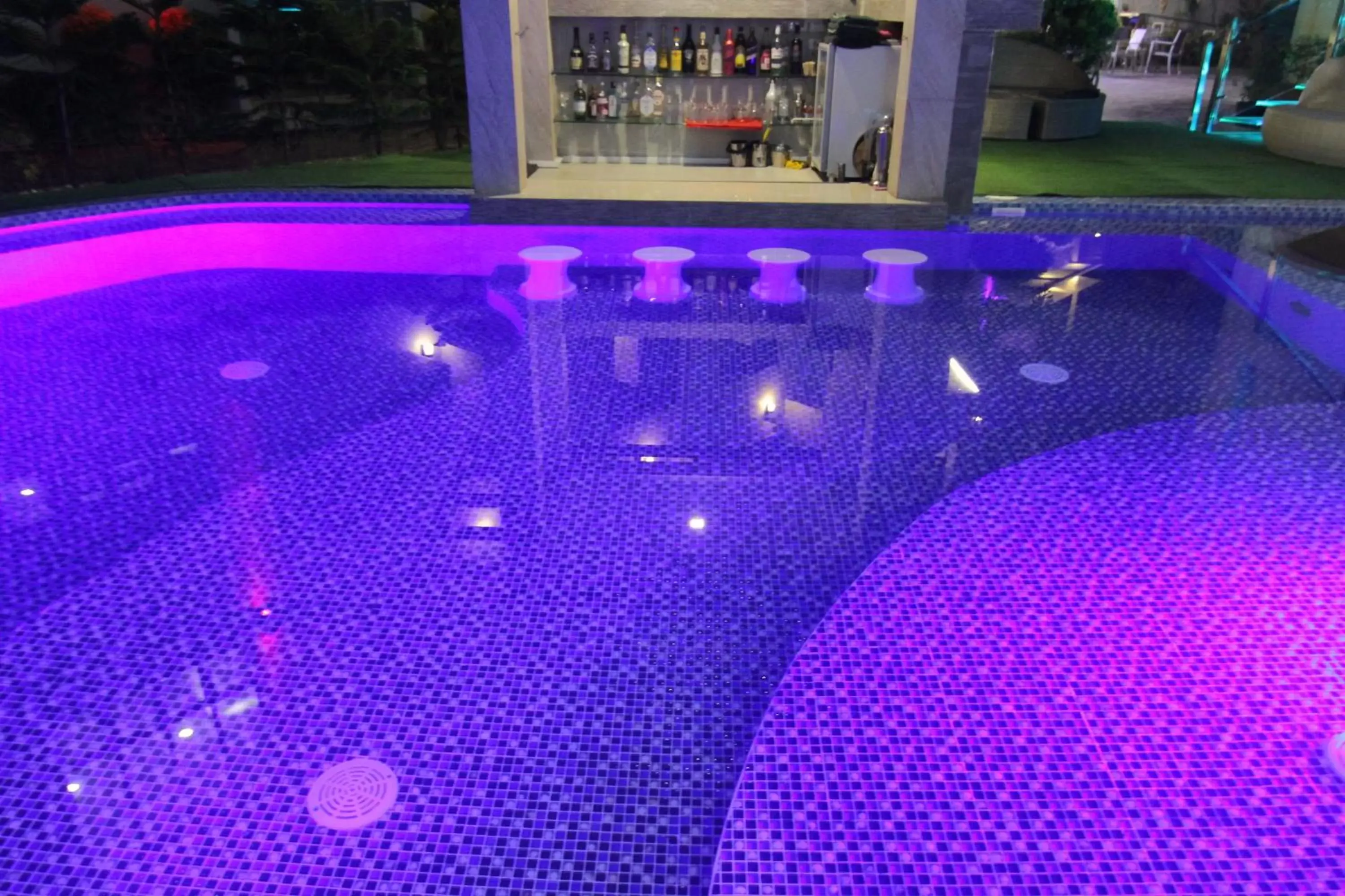 Swimming pool in Eloisa Royal Suites Swimming pool in Eloisa Royal Suites