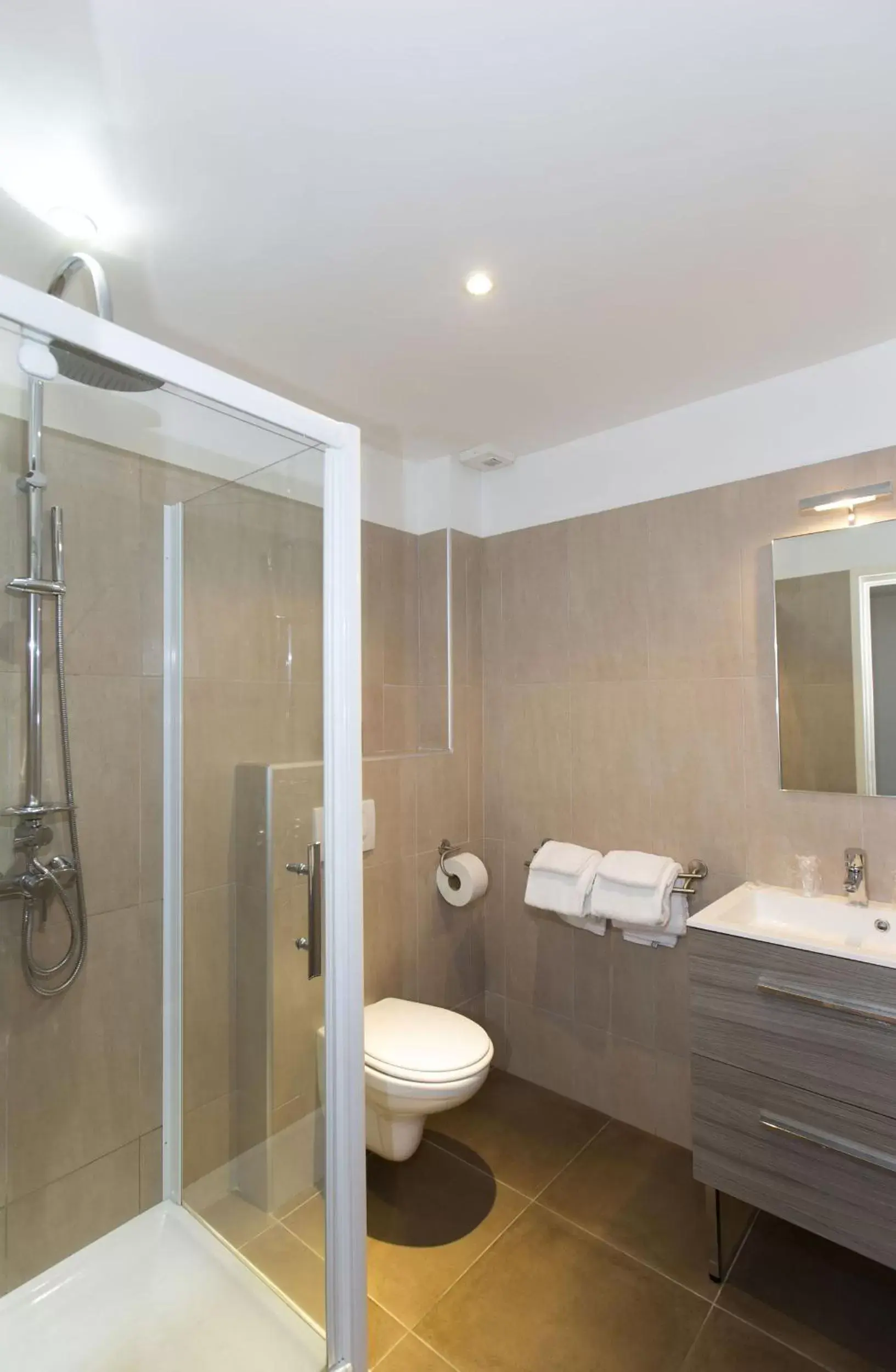 Shower, Bathroom in San Giovanni