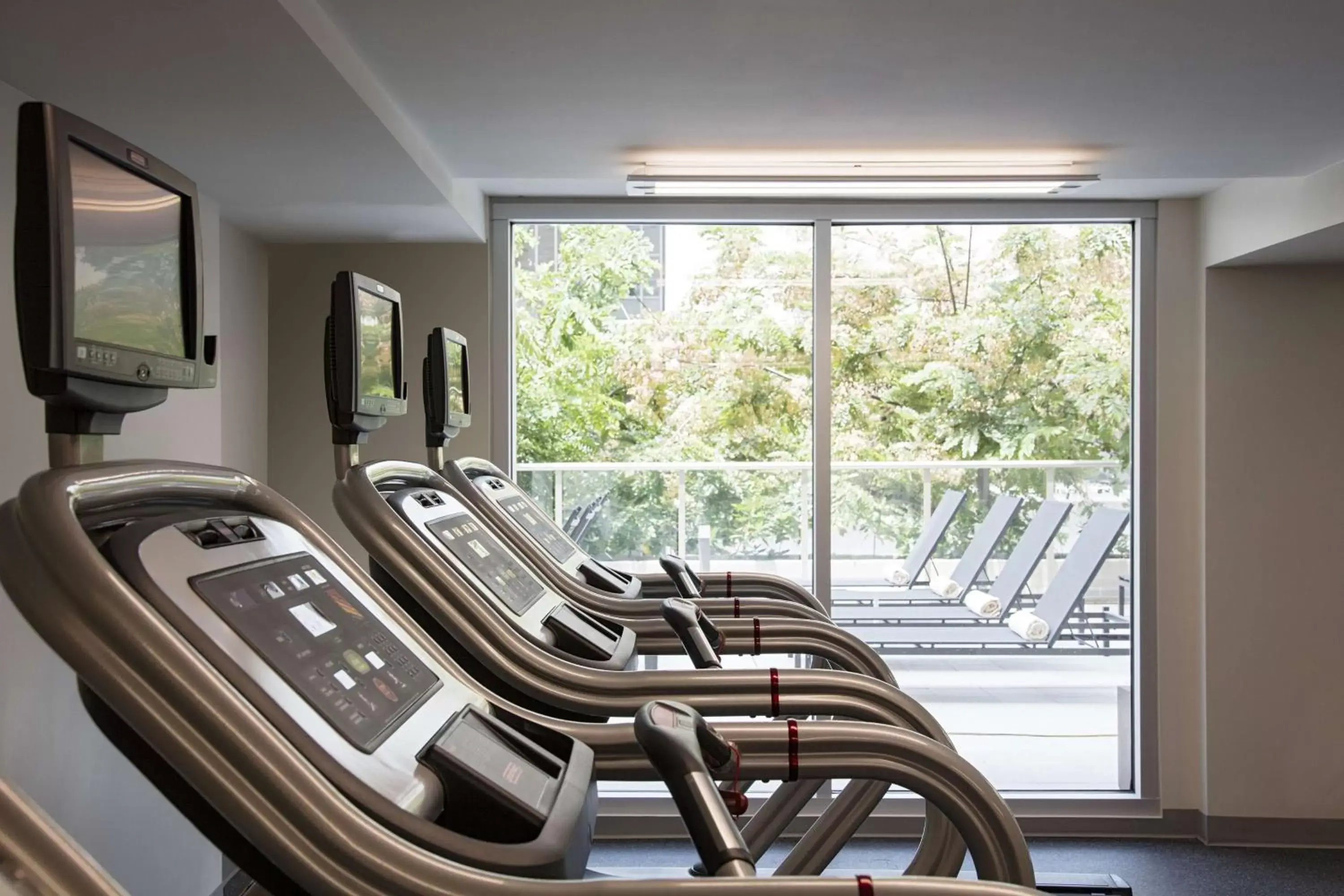 Fitness centre/facilities, Fitness Center/Facilities in Hilton Garden Inn Waikiki Beach