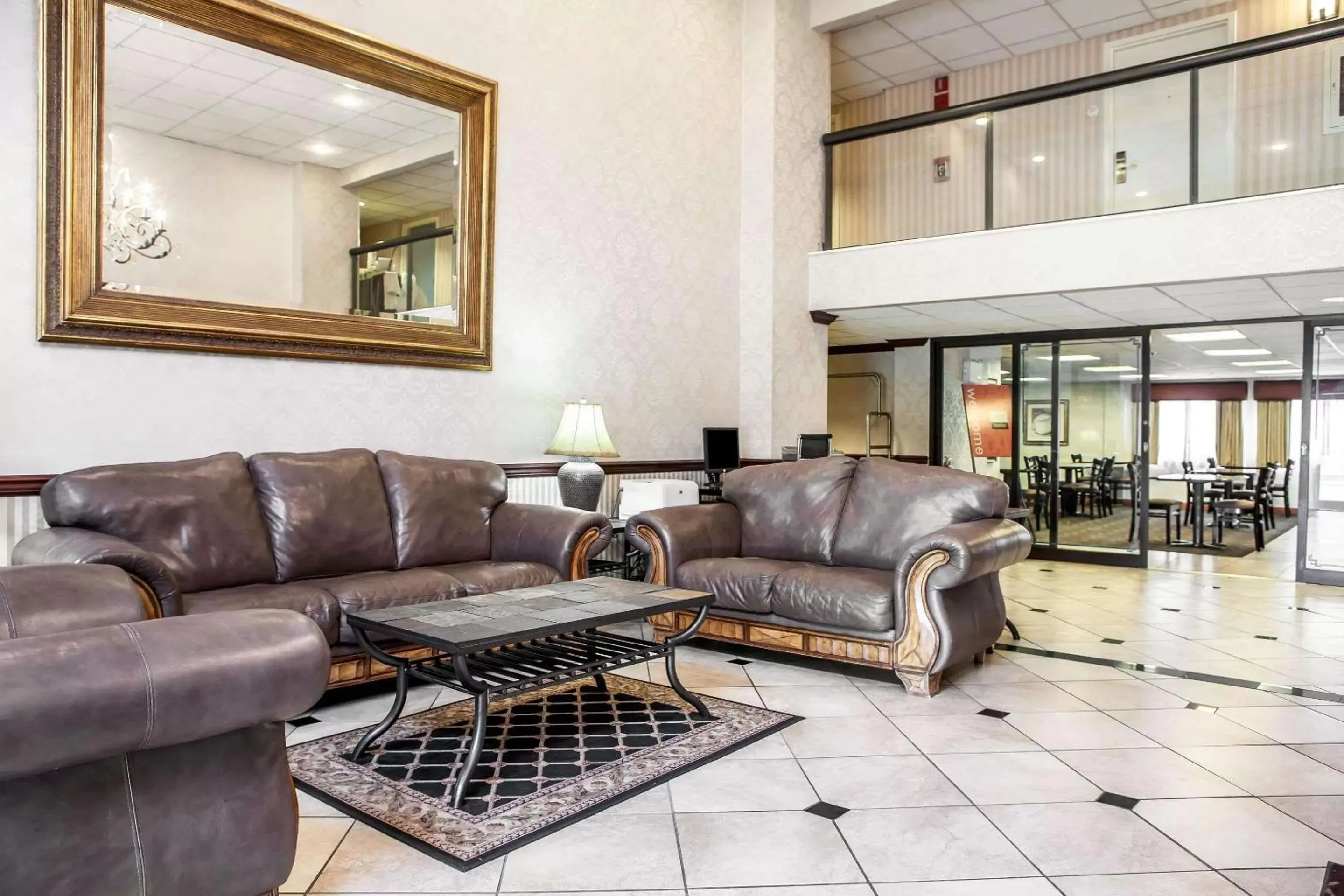 Lobby or reception, Seating Area in Comfort Inn Feasterville - Trevose