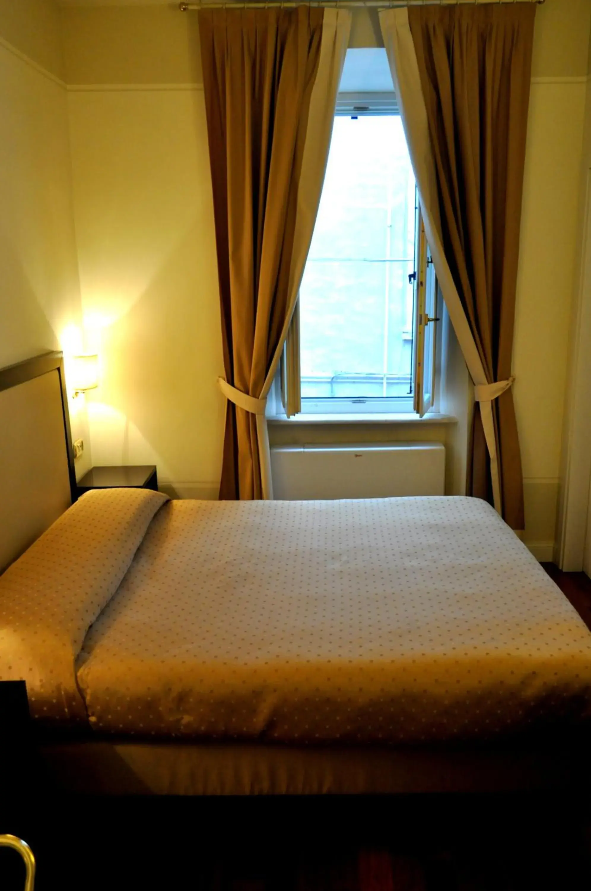 Photo of the whole room, Bed in Albergo Sant'Emidio