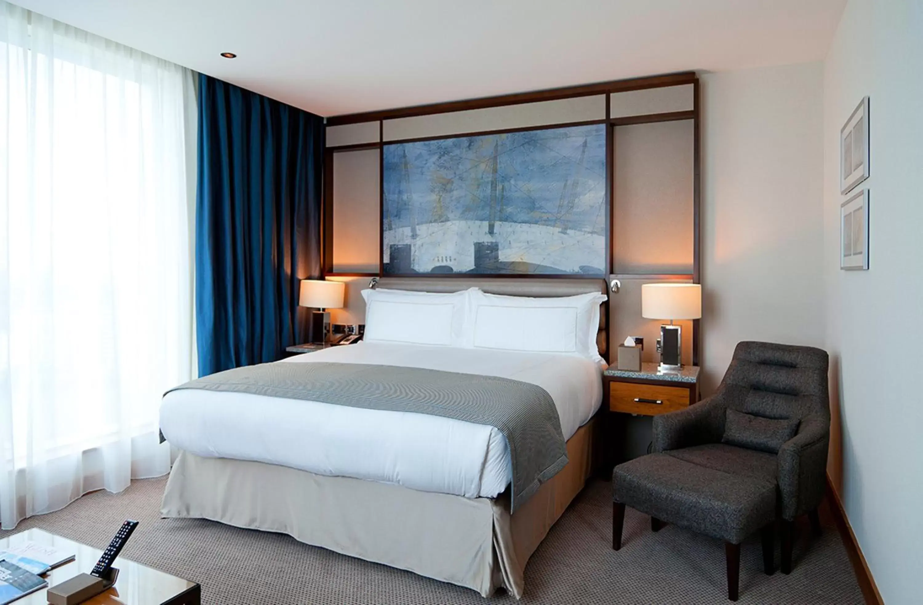 Photo of the whole room, Bed in Intercontinental London - The O2, an IHG Hotel