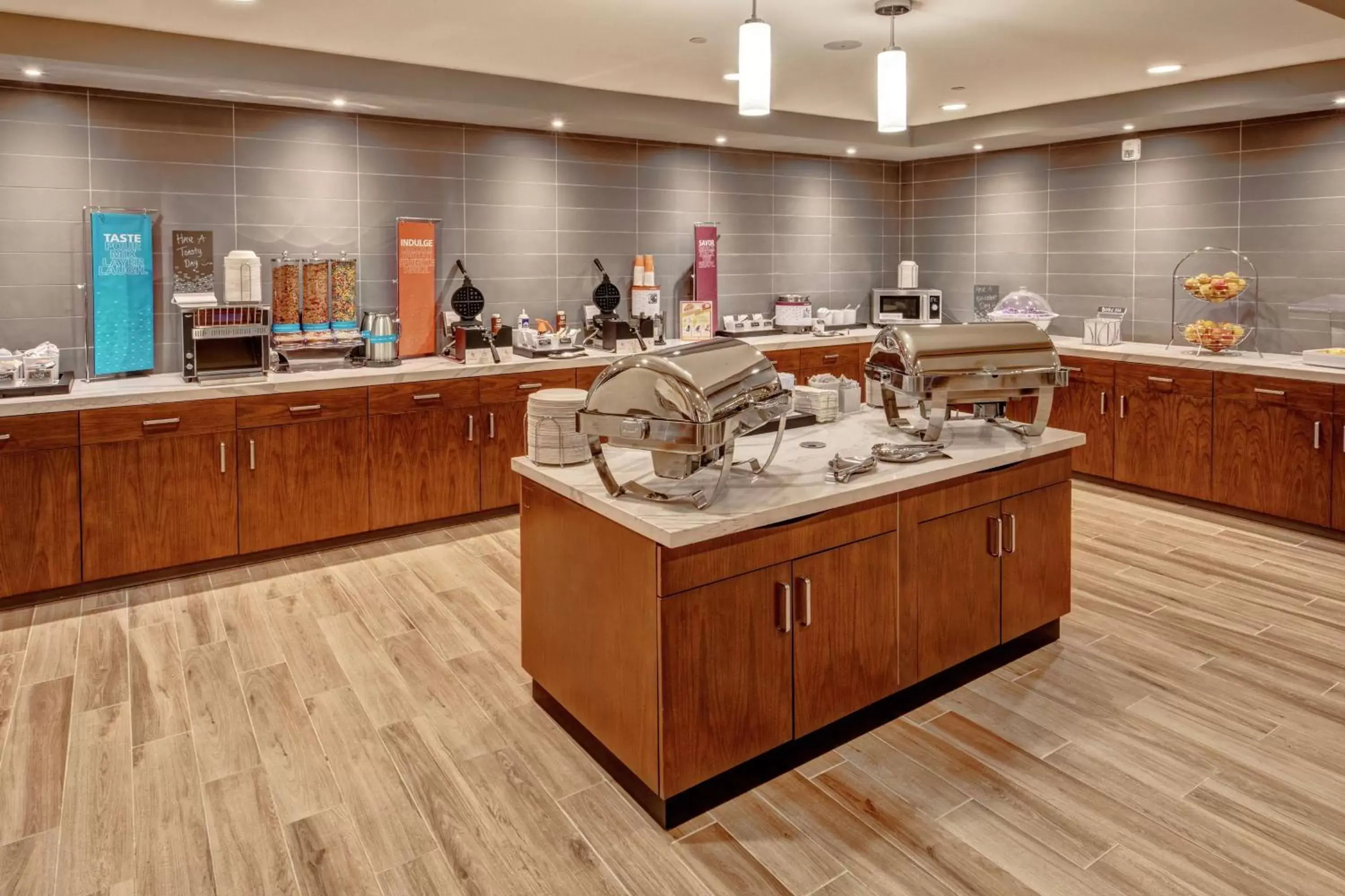 Breakfast in Hampton Inn Discovery Kingdom Napa Gateway Breakfast in Hampton Inn Discovery Kingdom Napa Gateway