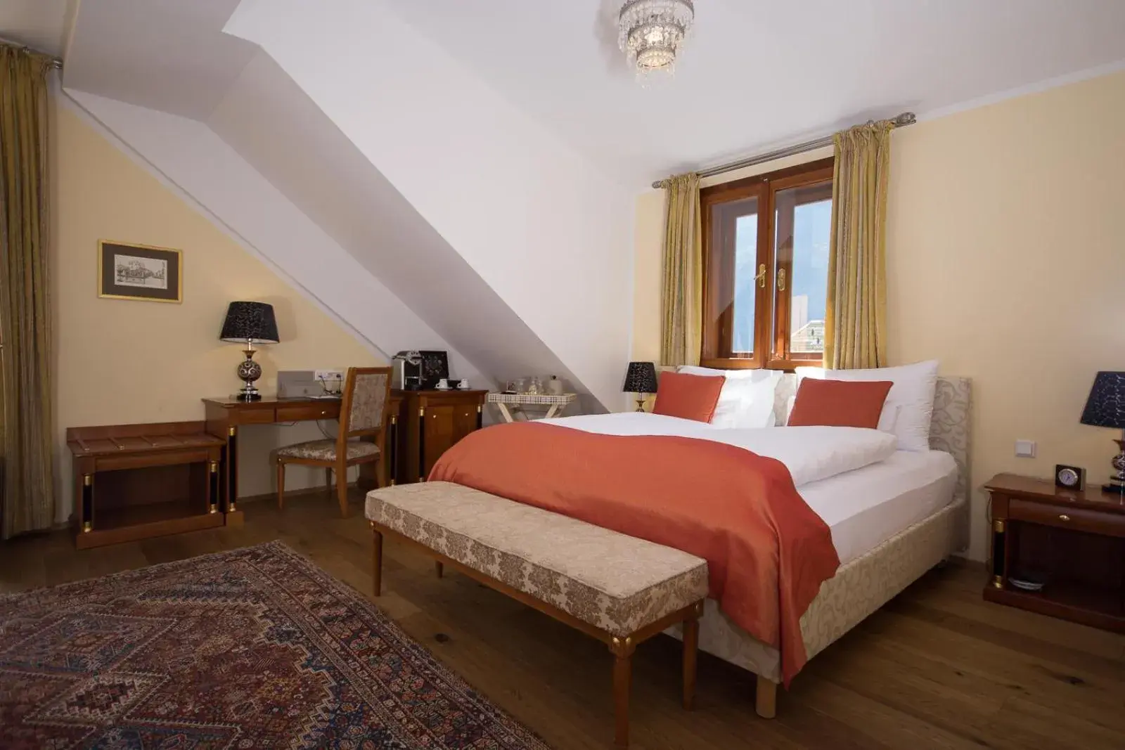 Photo of the whole room, Bed in Seehotel Grüner Baum