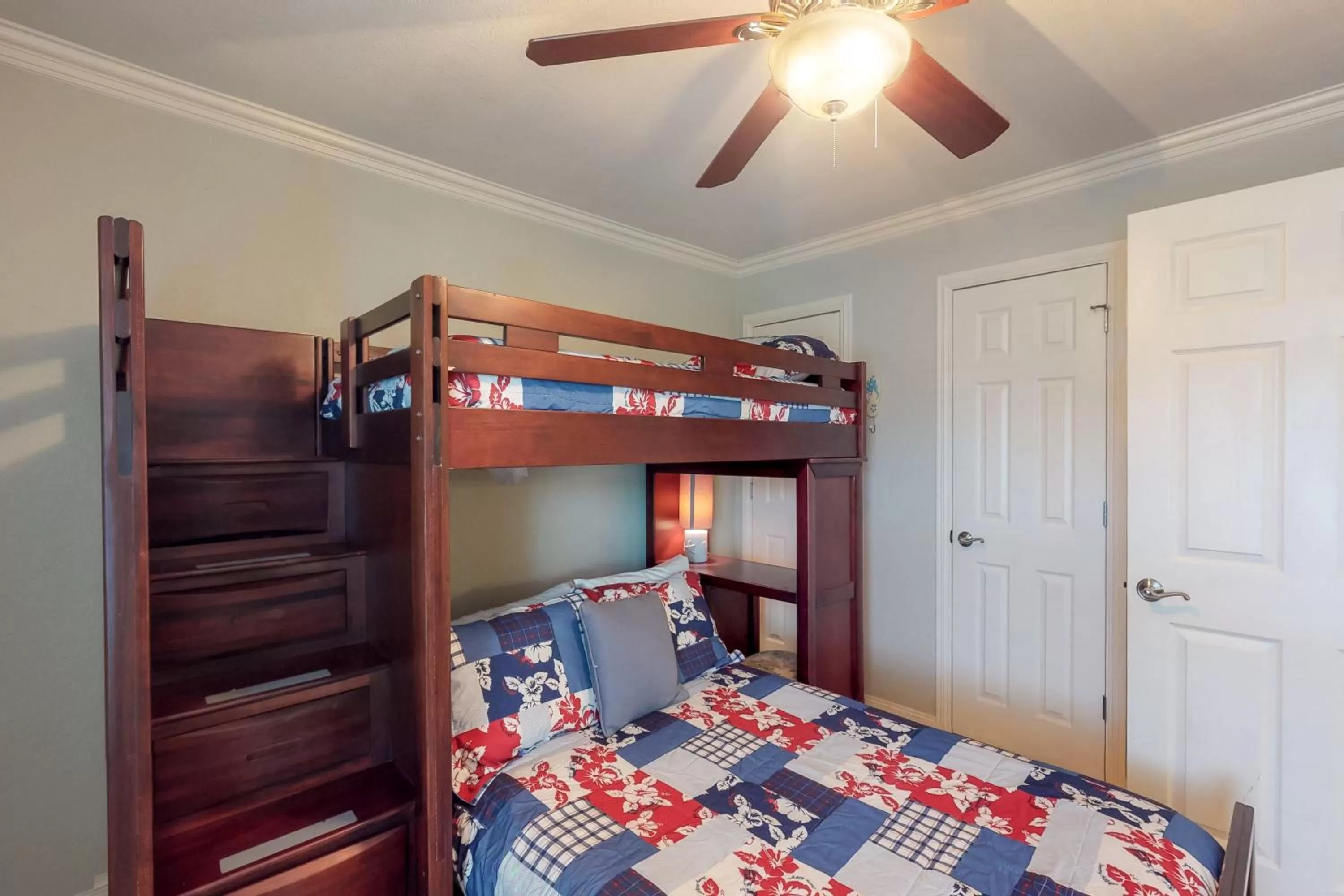 Bunk Bed in Beachview Condominiums: Wicker Wanderer (#109)