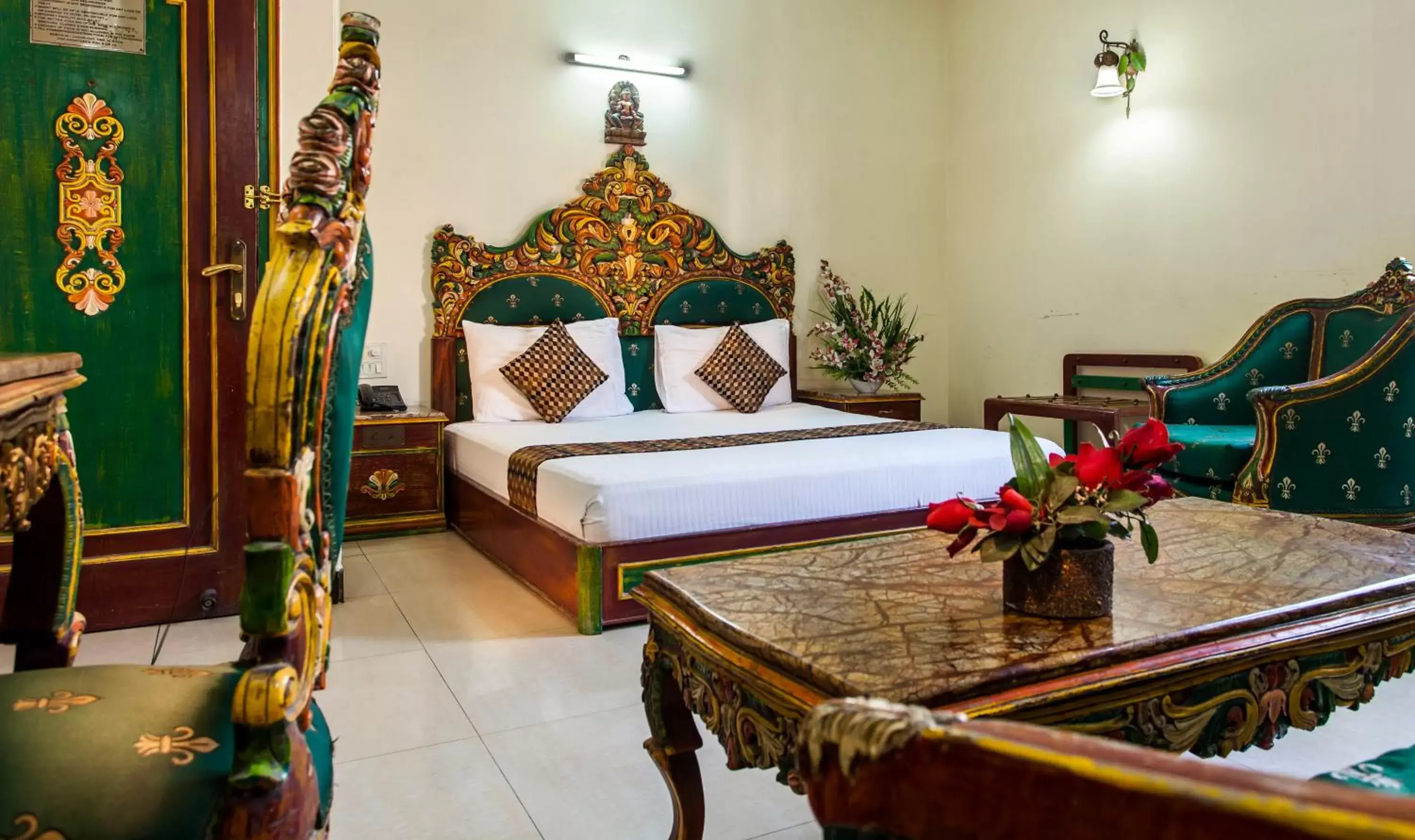 Bedroom, Bed in Hotel Sunstar Residency