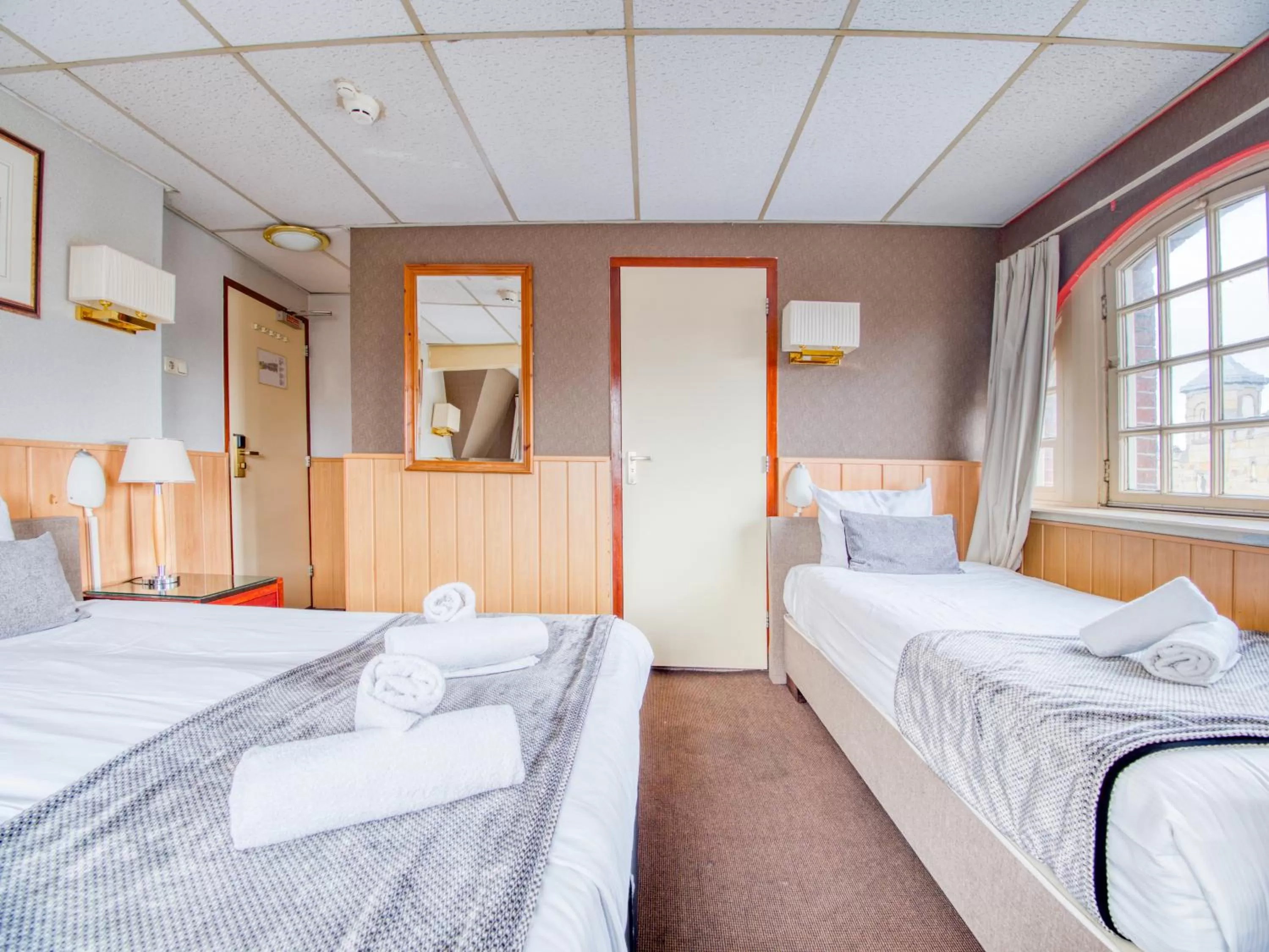 Bed in Di-Ann City Centre Hotel