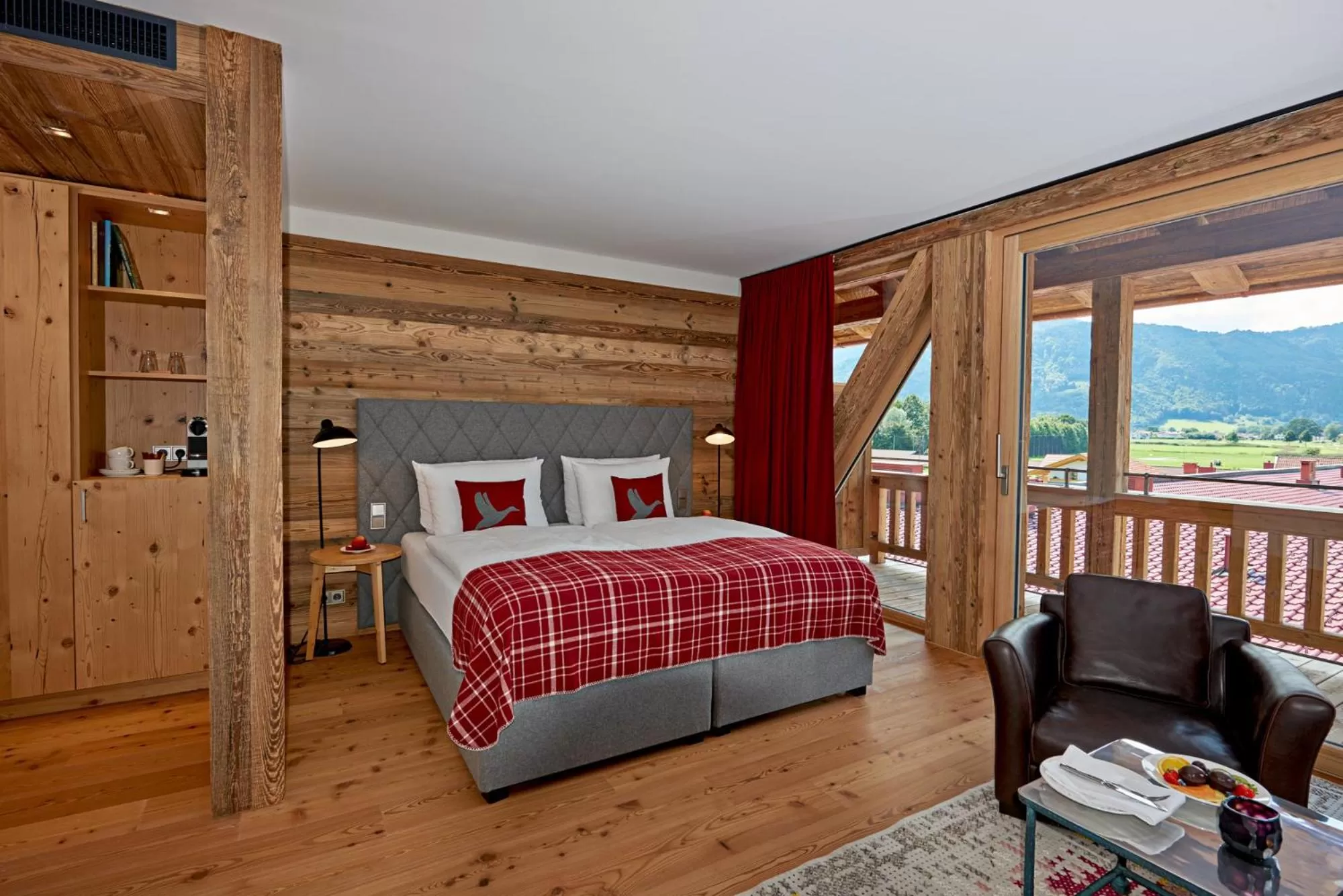 Bed in Das Achental Resort