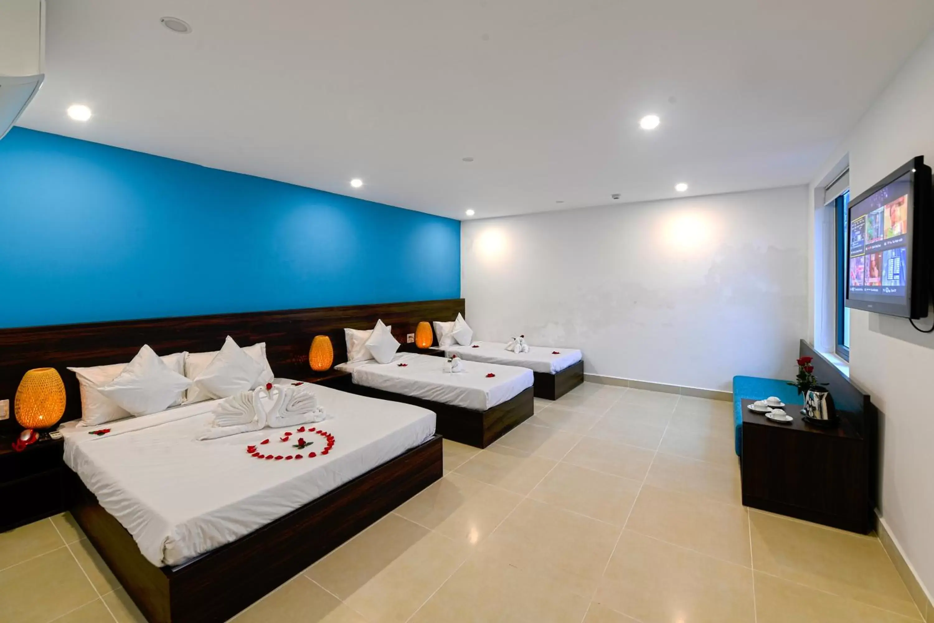 Photo of the whole room, Bed in Hoi An Dream City Hotel