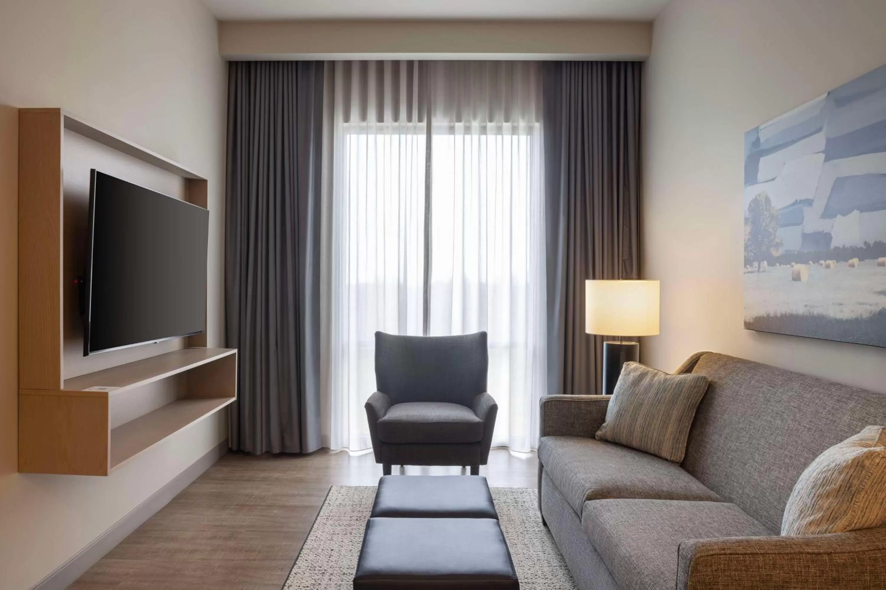 Living room in Embassy Suites By Hilton Bowling Green