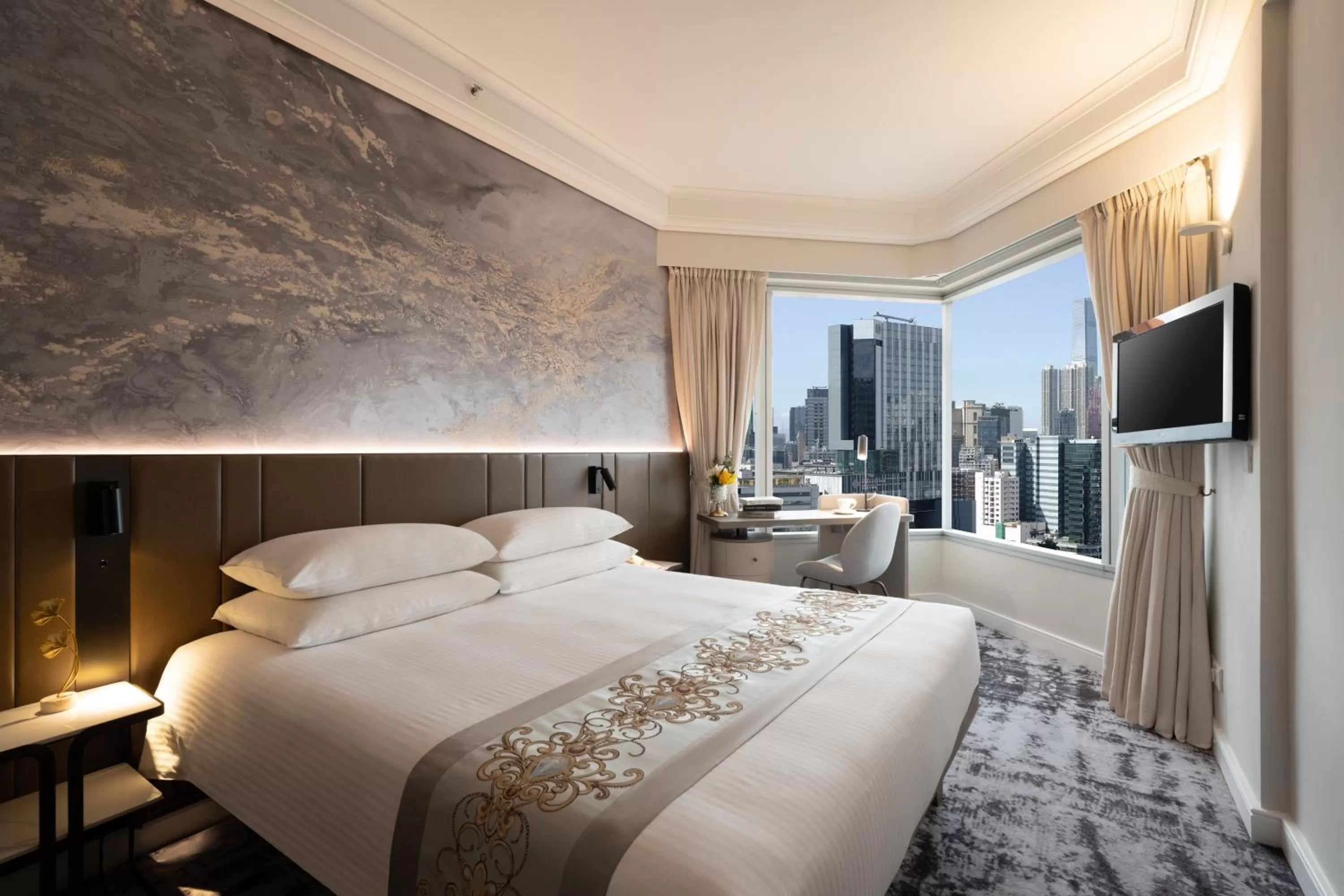 Bedroom, Bed in Harbour Plaza Metropolis