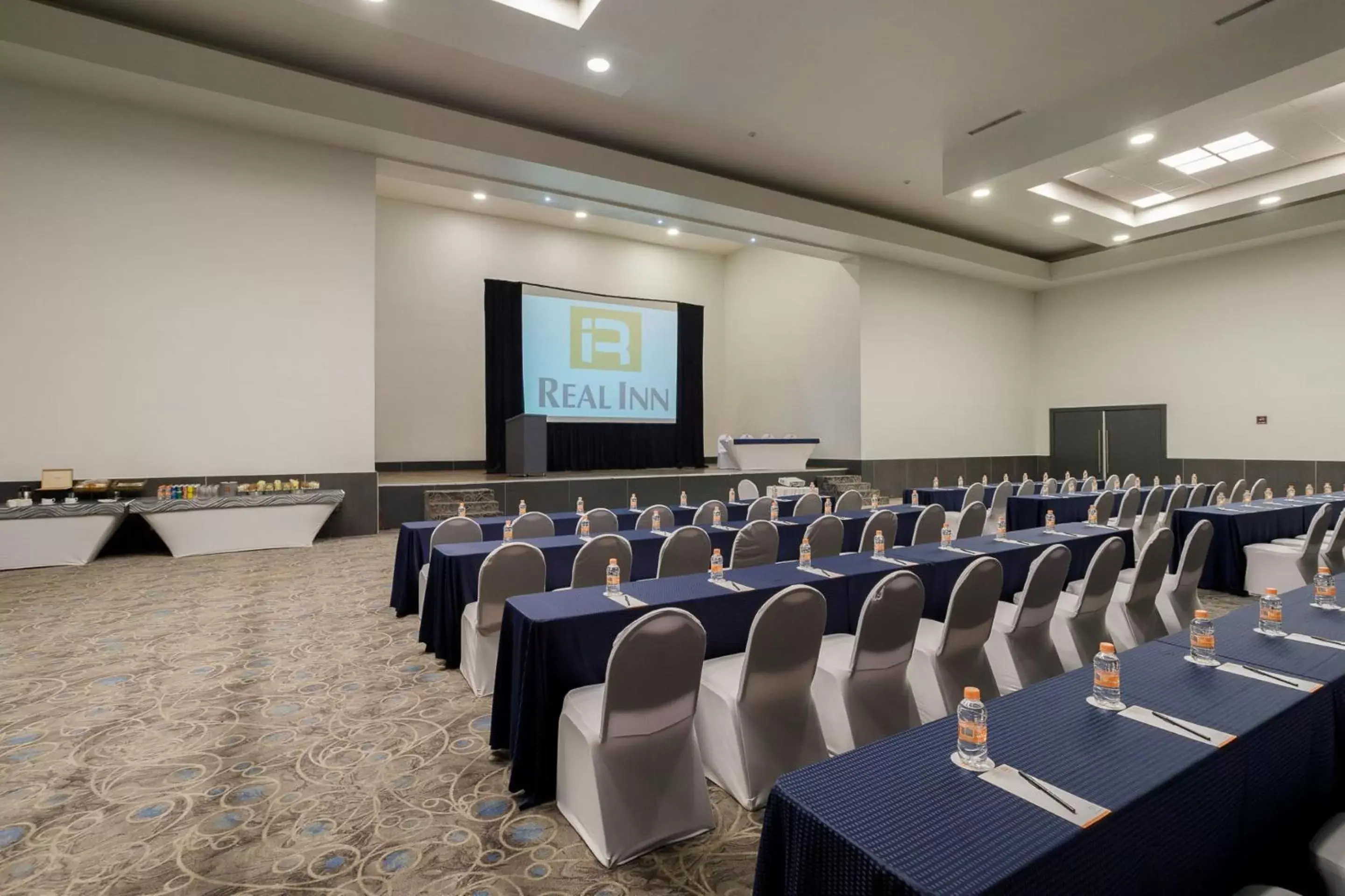 Meeting/conference room in Real Inn Tijuana by Camino Real Hotels