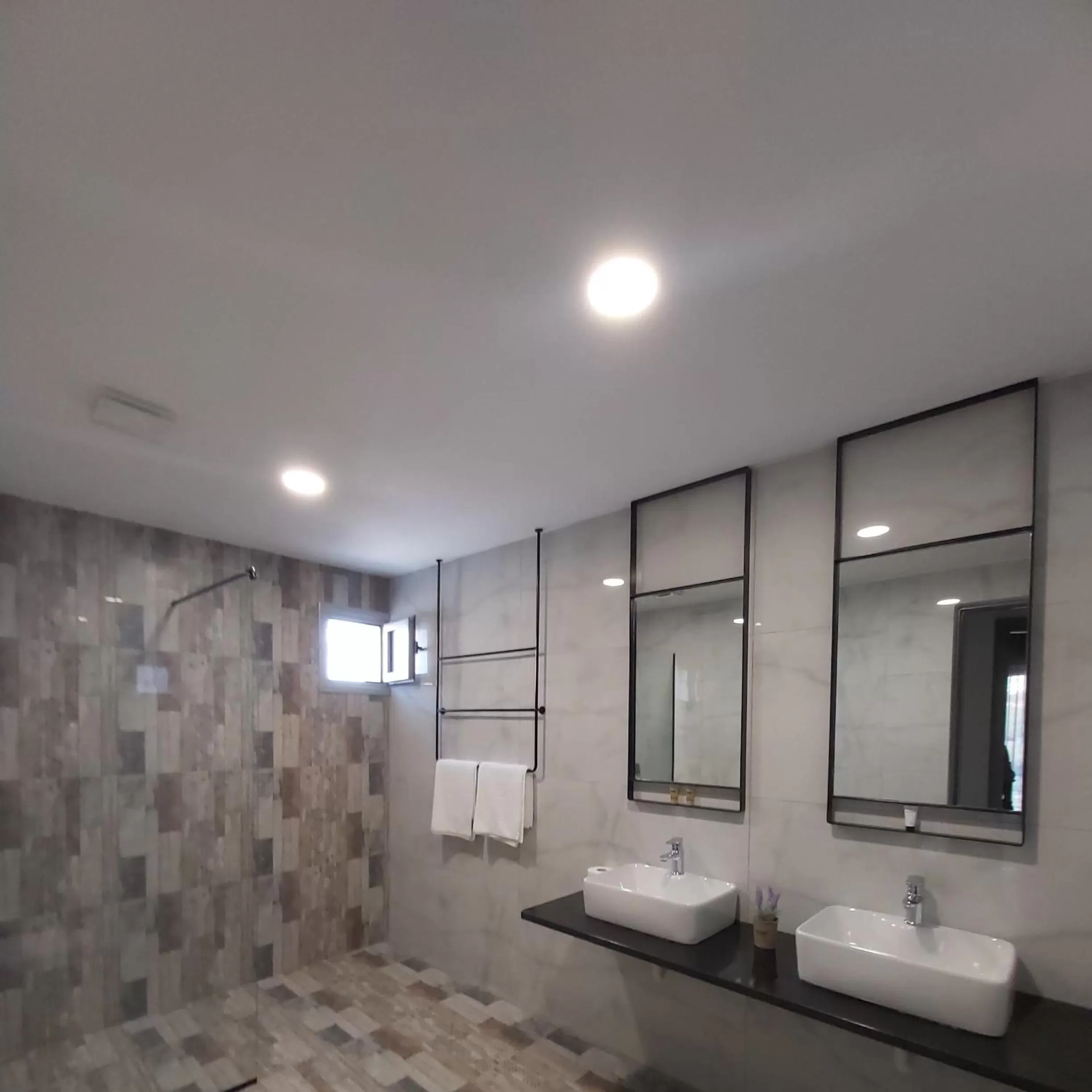 Shower in Dhima Hotel