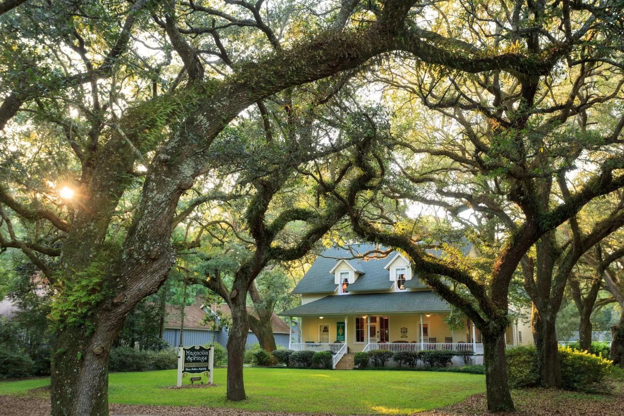 Facade/entrance, Property Building in Magnolia Springs Bed and Breakfast
