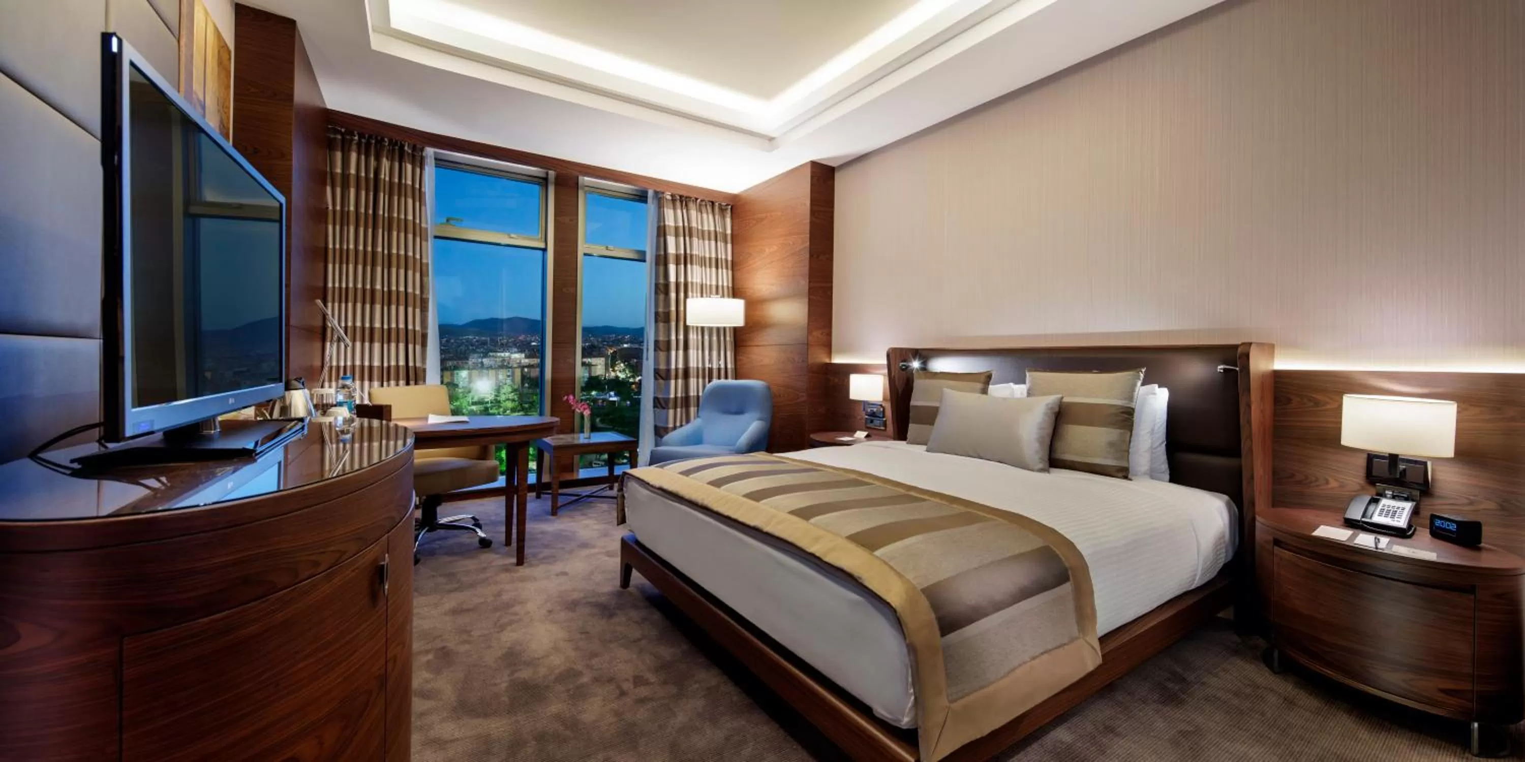 Bedroom, Bed in Movenpick Hotel Malatya