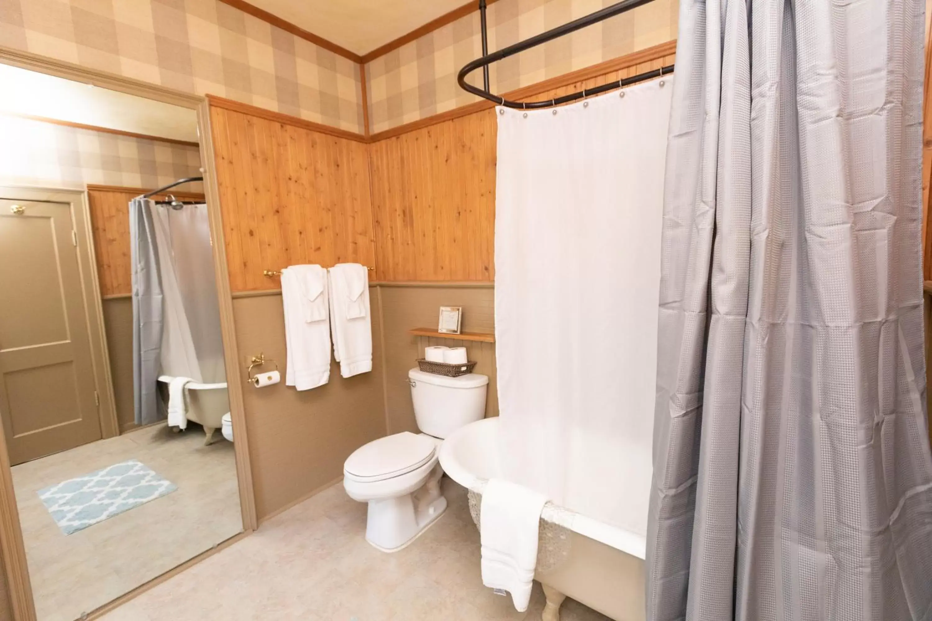 Bathroom in Waybury Inn