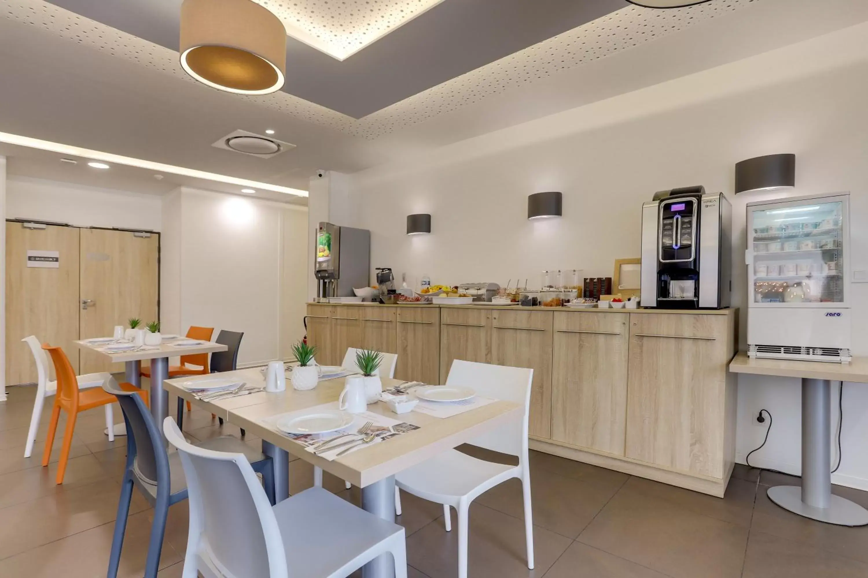 Area and facilities, Restaurant/Places to Eat in All Suites Appart Hôtel Bordeaux Pessac