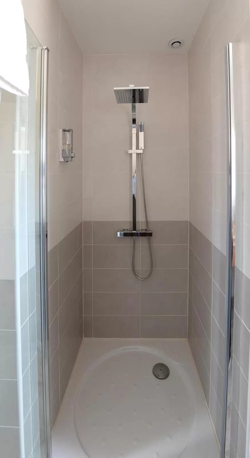 Bathroom in Le Relais de la Poste