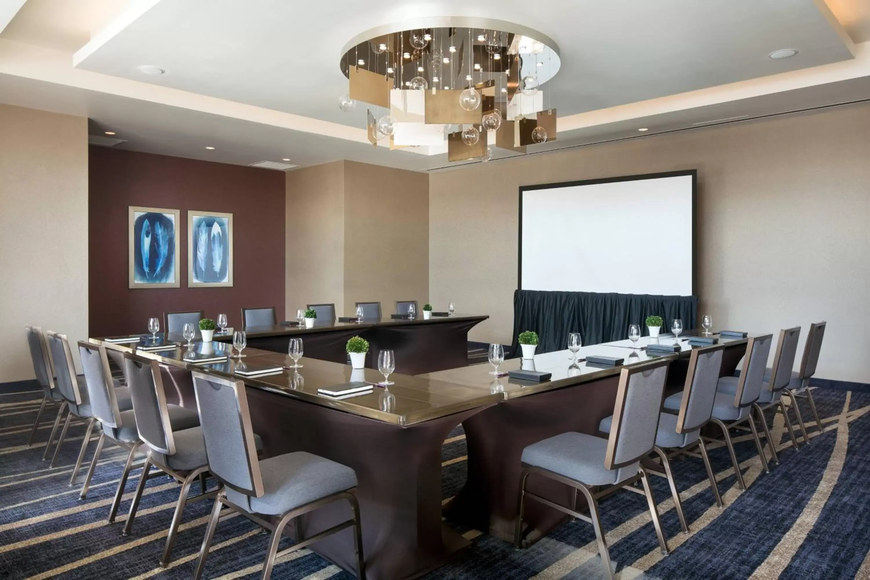 Meeting/conference room in Courtyard by Marriott Phoenix Downtown