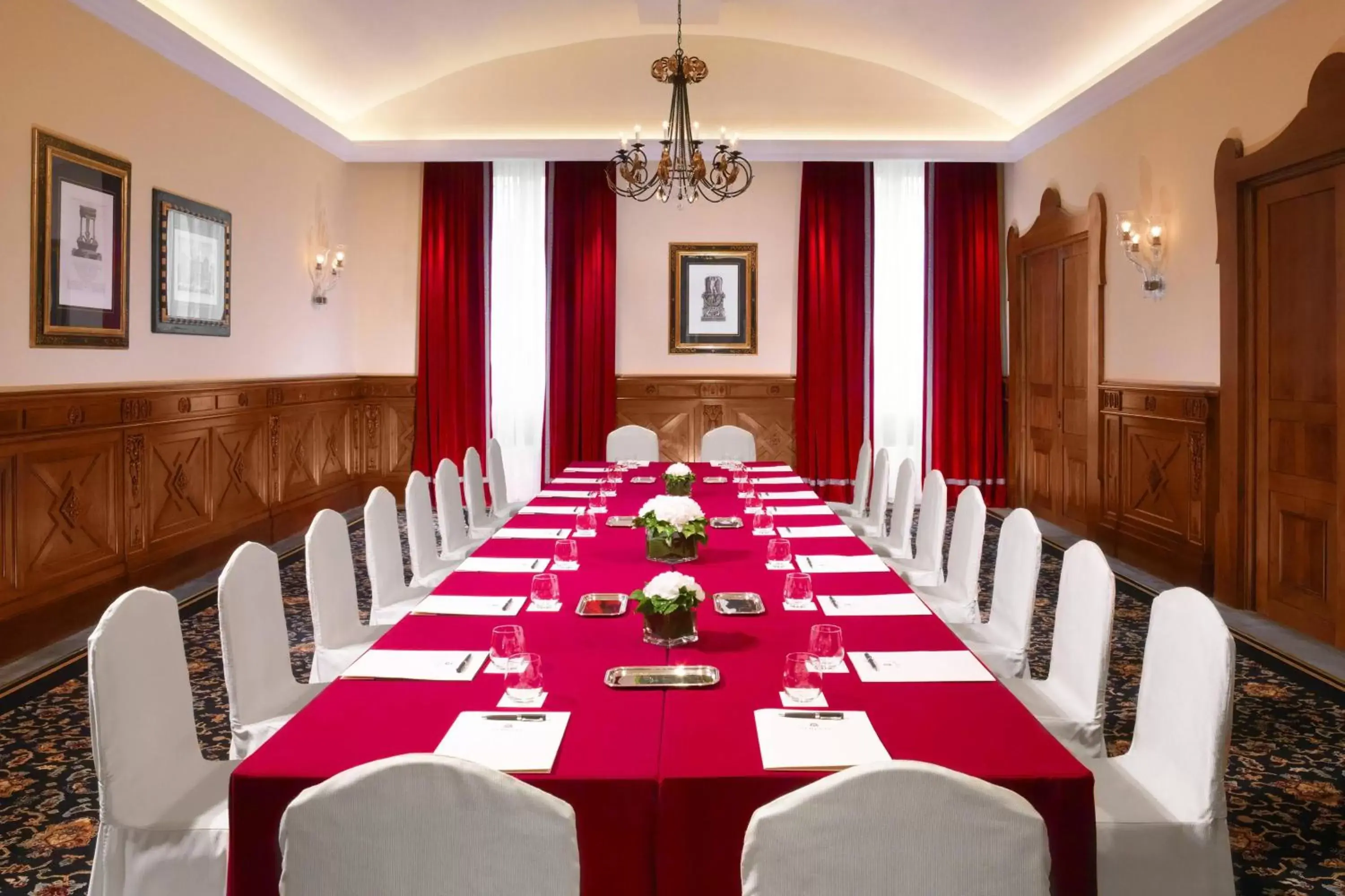 Meeting/conference room in The St. Regis Florence