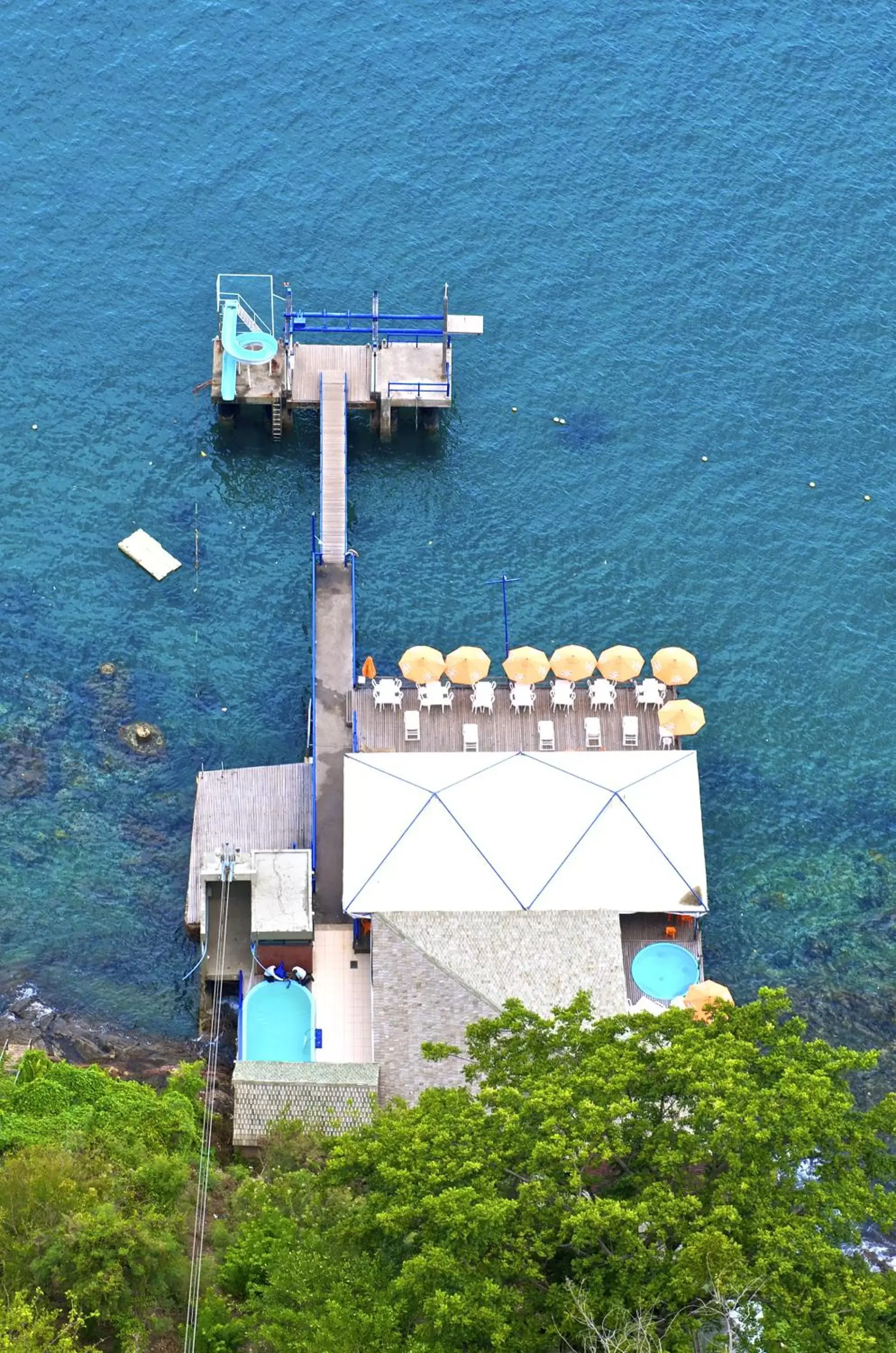 Swimming pool in Sol Victoria Marina