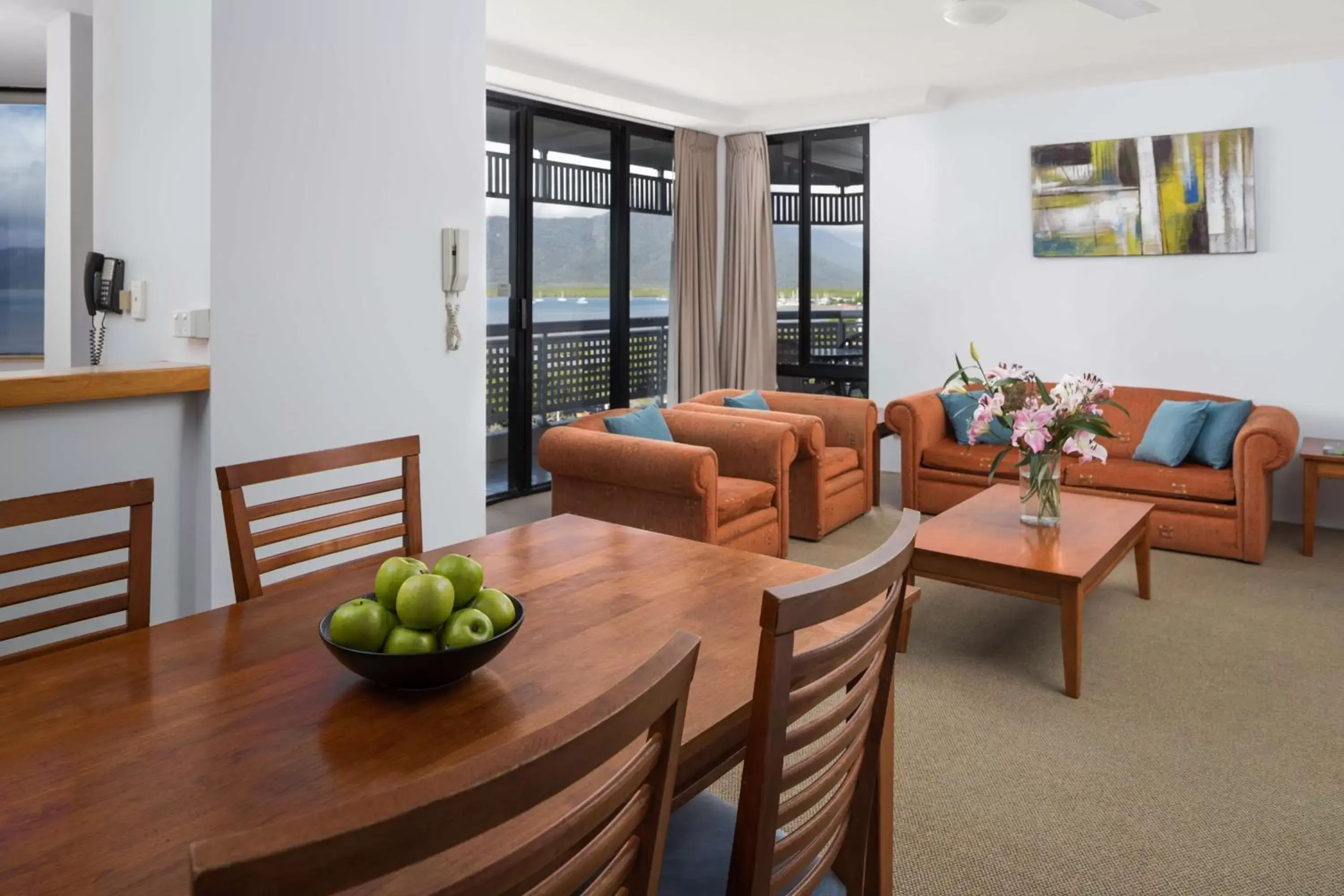 Bedroom in Rydges Esplanade Resort Cairns