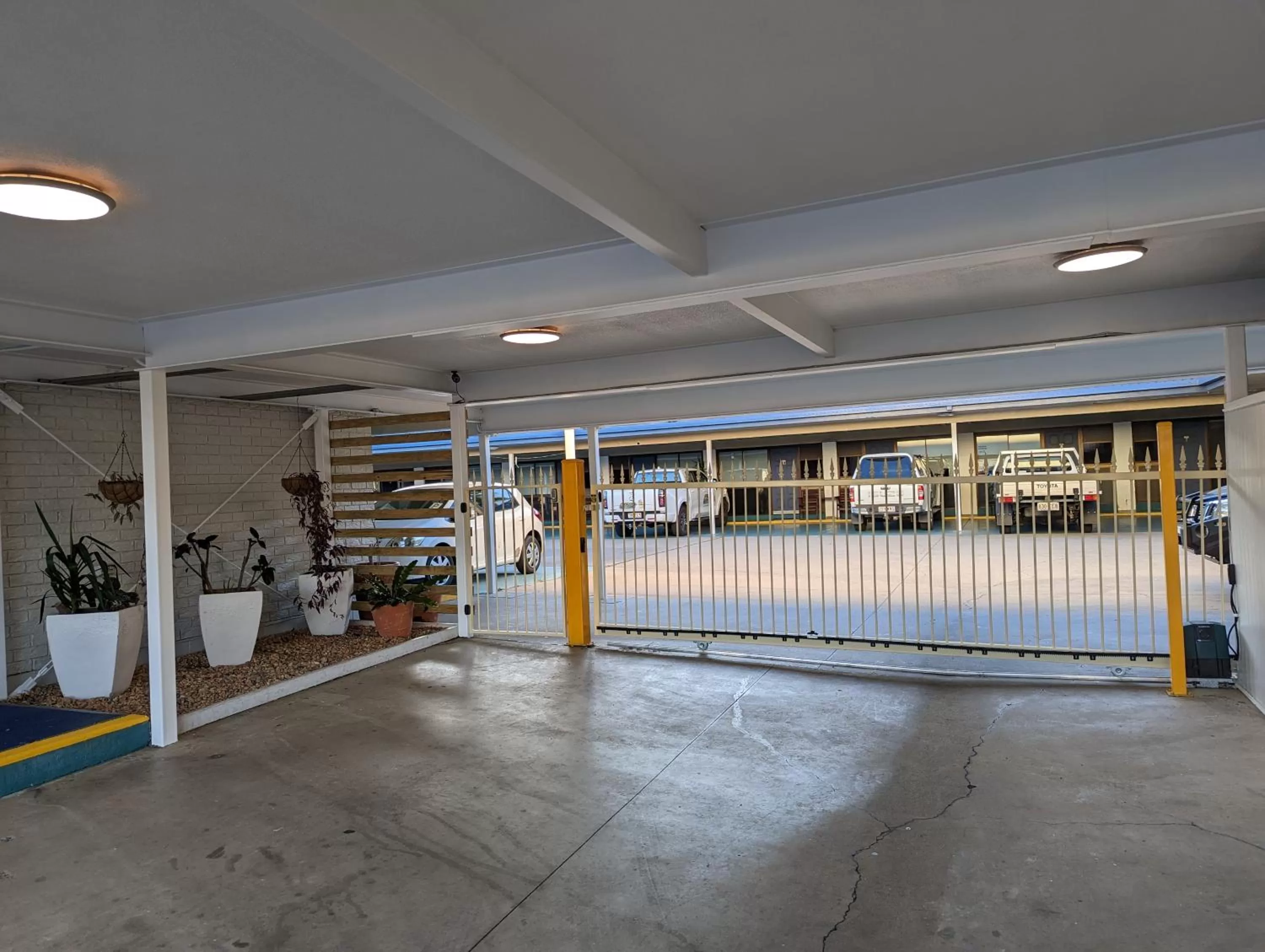 Parking in Y Motels Rockhampton