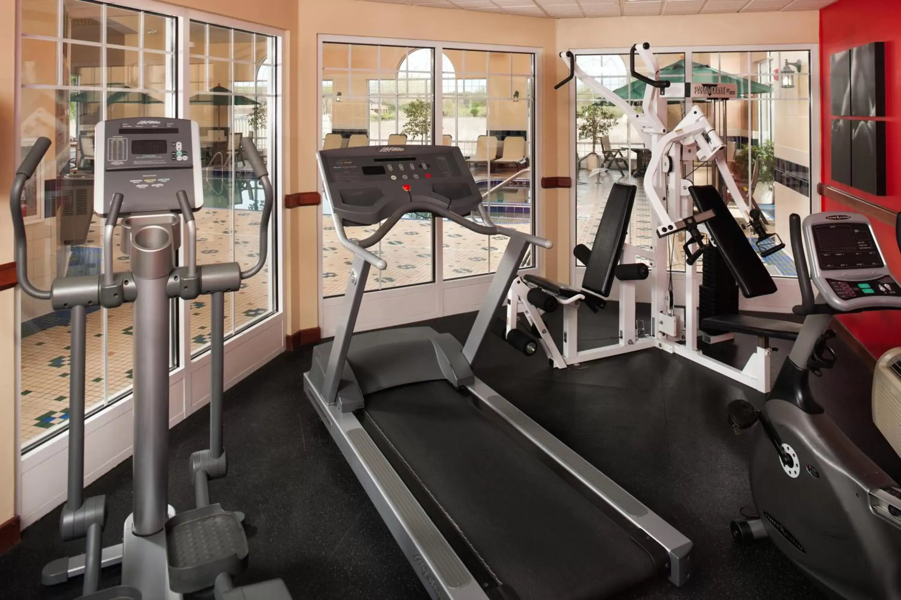 Fitness centre/facilities, Fitness Center/Facilities in Country Inn & Suites by Radisson, Milwaukee West (Brookfield), WI