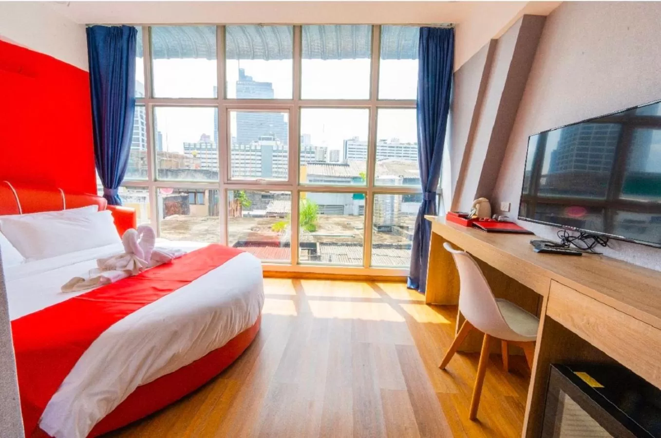 Bed in Sapphire Hotel Silom Bangkok