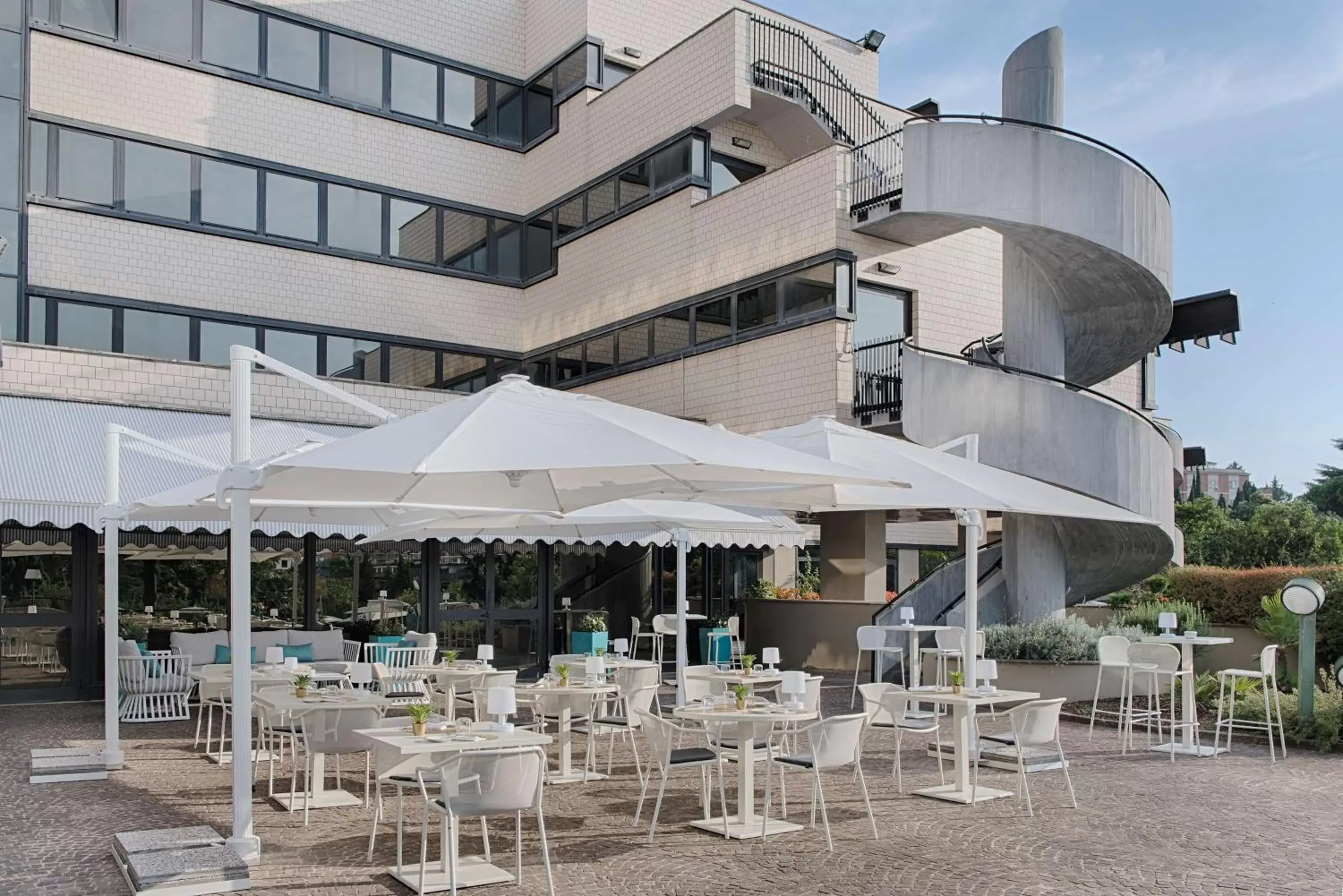Balcony/Terrace, Restaurant/Places to Eat in NH Roma Villa Carpegna