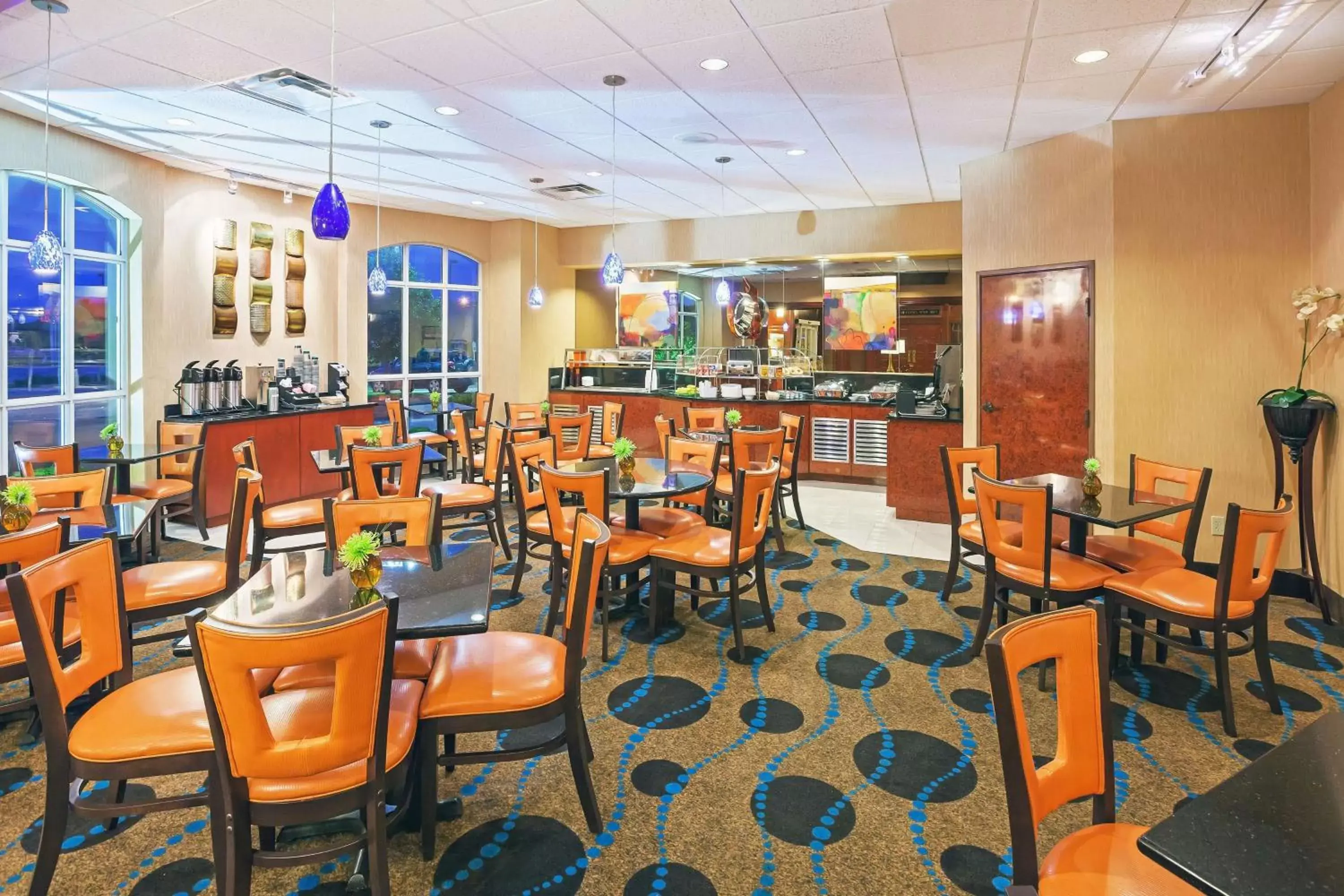 Restaurant/Places to Eat in La Quinta by Wyndham OKC North - Quail Springs