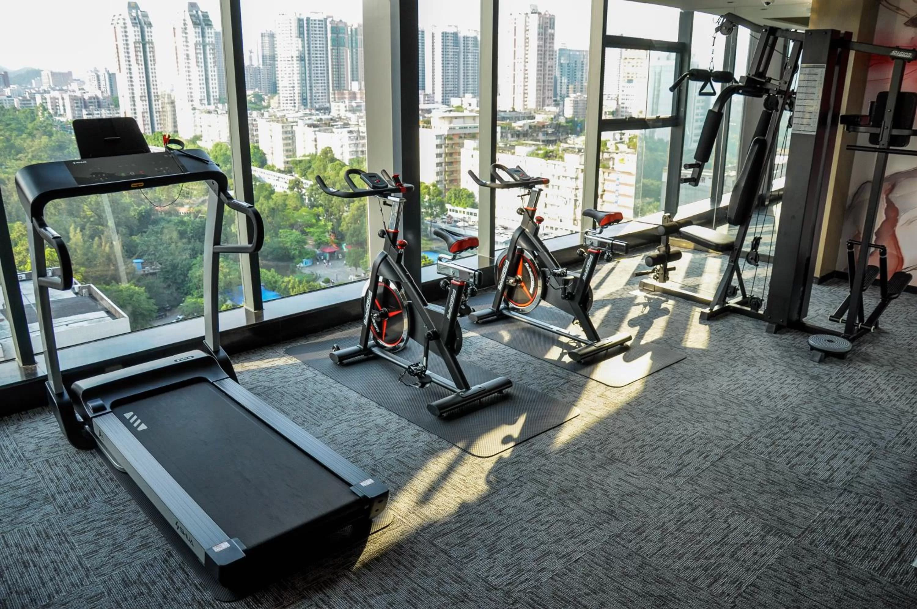 Fitness centre/facilities in Paco Hotel GuangZhou Zoo Metro Branch