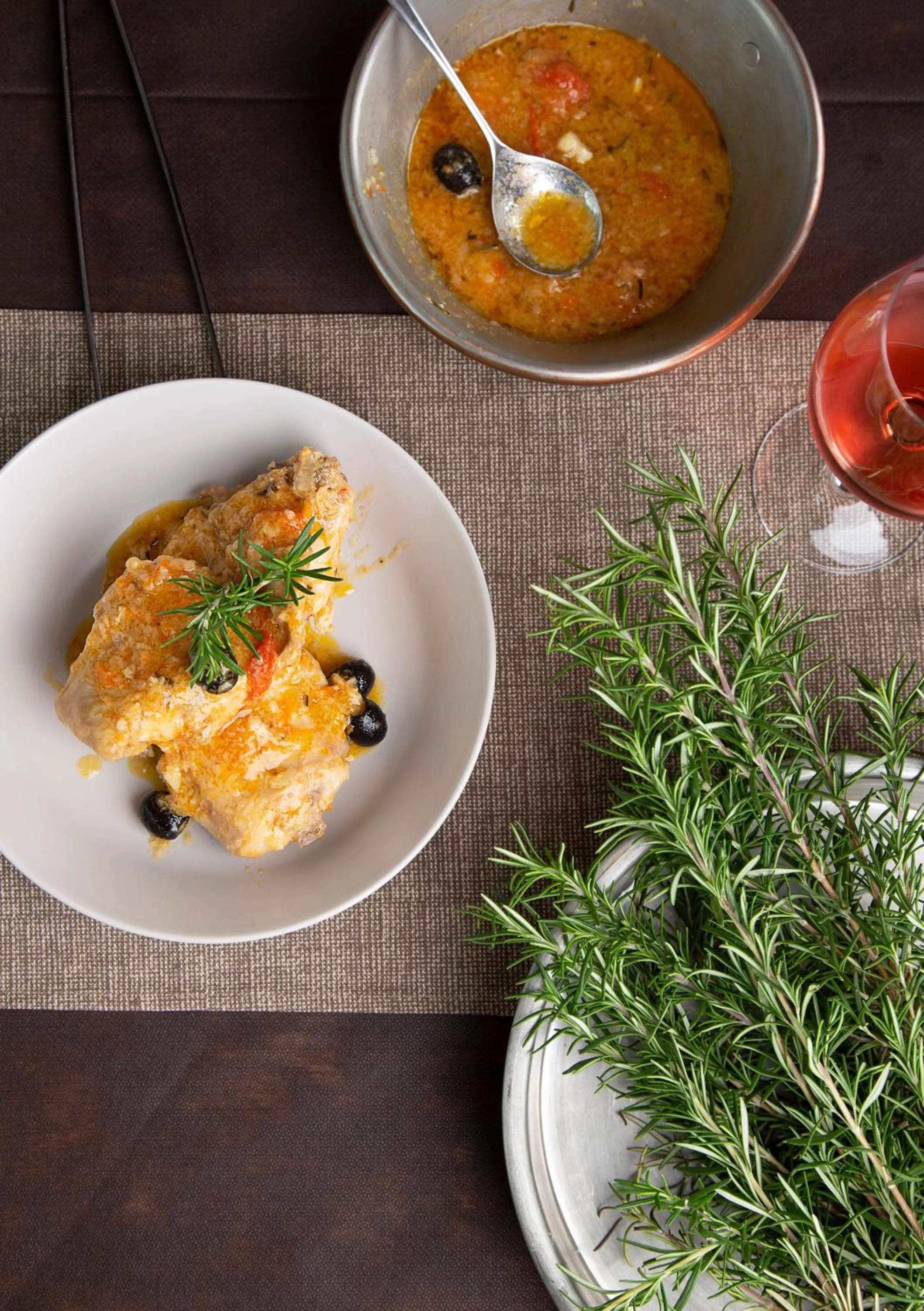 Restaurant/places to eat in Hotel Iris