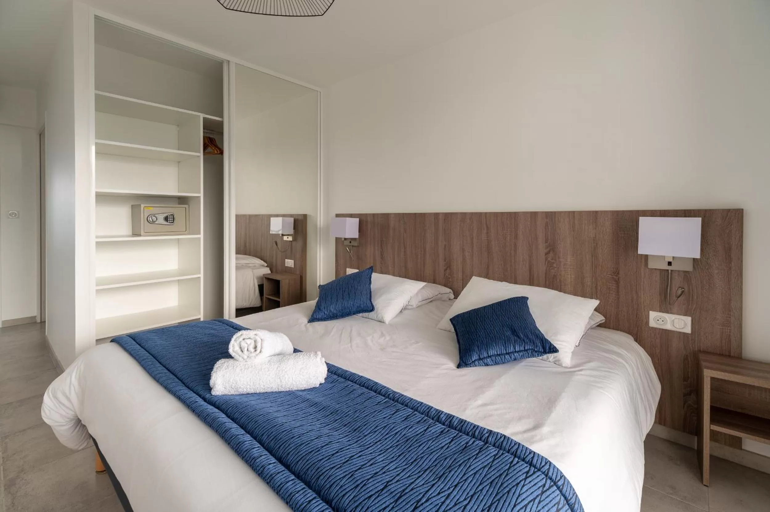 Bed in Résidence Hôtelière Poséidon Caraïbes