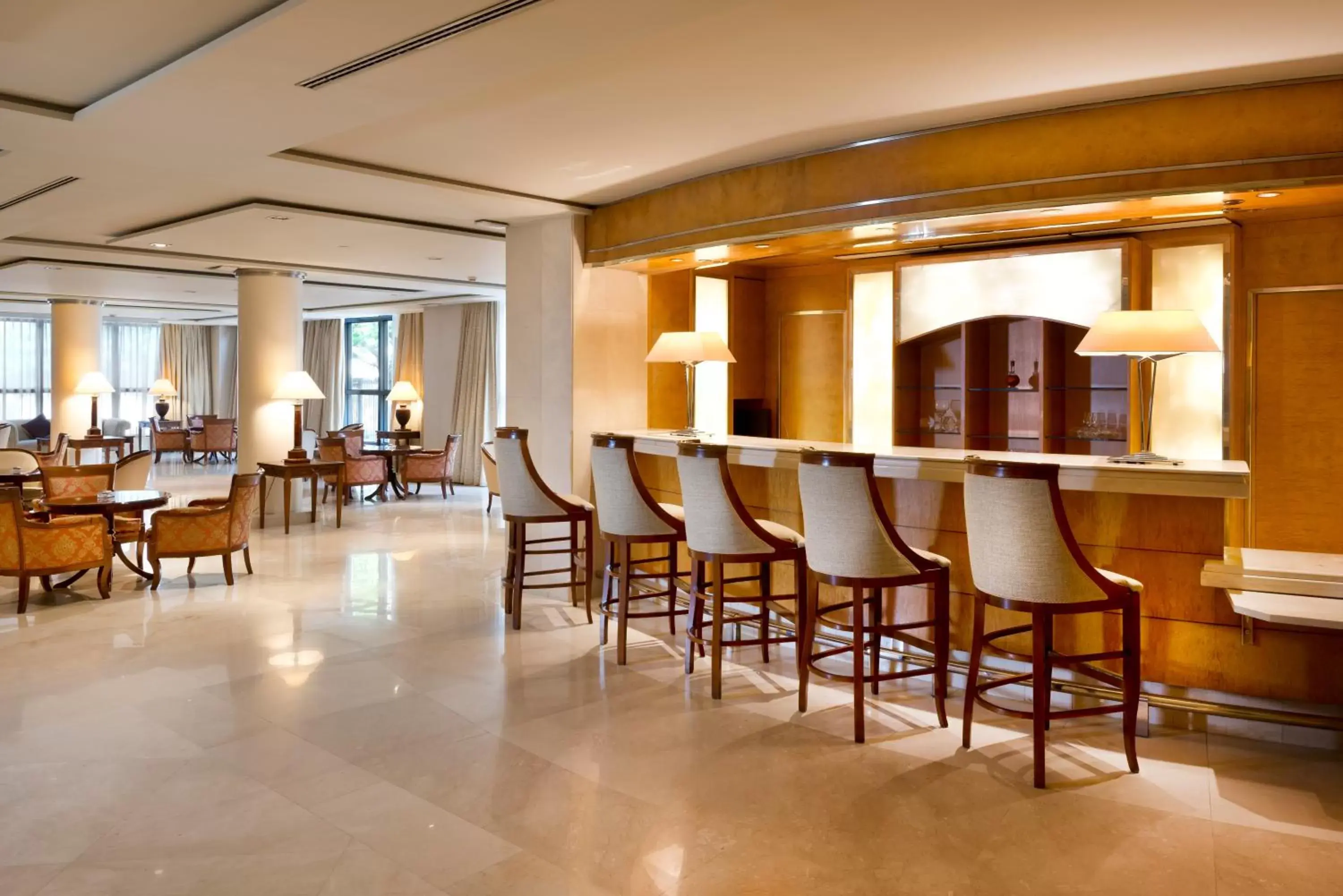 Lounge or bar, Restaurant/Places to Eat in Hotel Sevilla Center