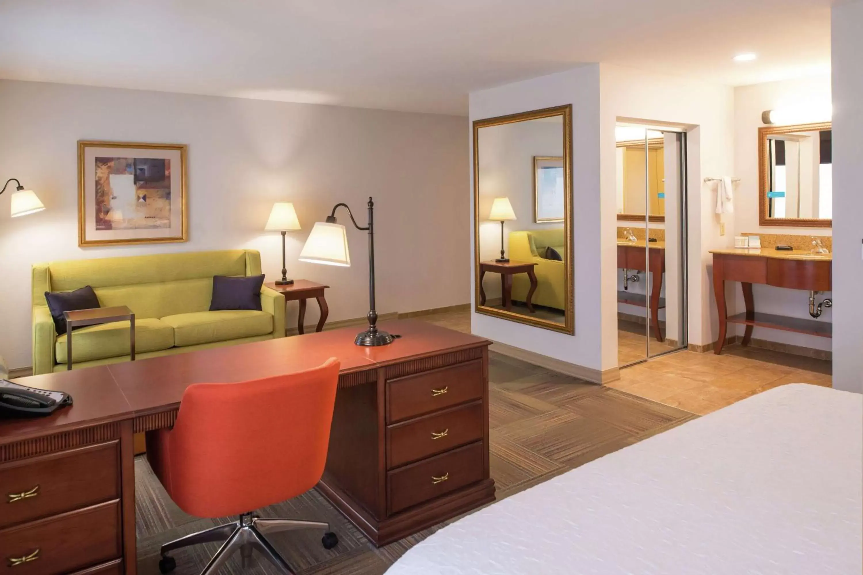 Bedroom, Seating Area in Hampton Inn & Suites Rifle