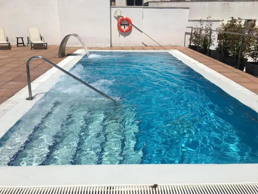 Swimming Pool in Hotel Marina