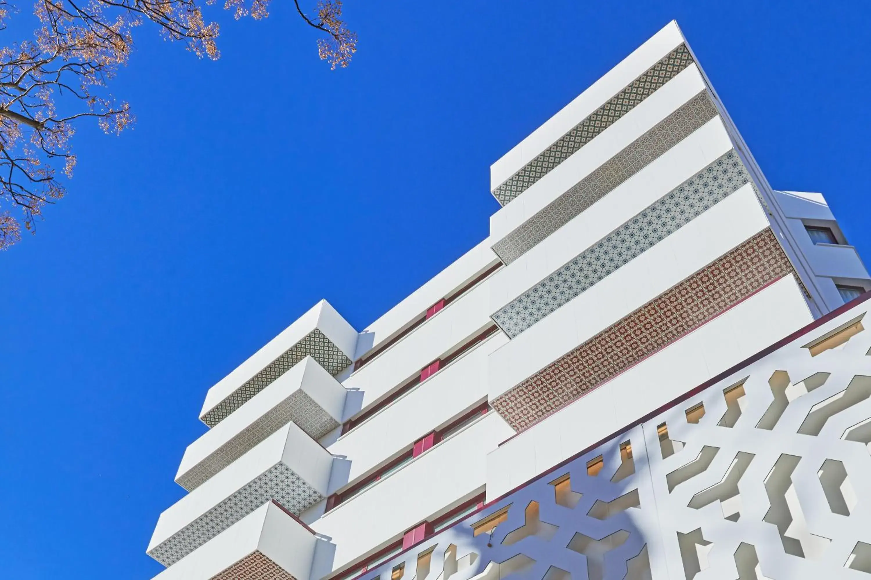 Facade/entrance in Hesperia Sevilla Facade/entrance in Hesperia Sevilla