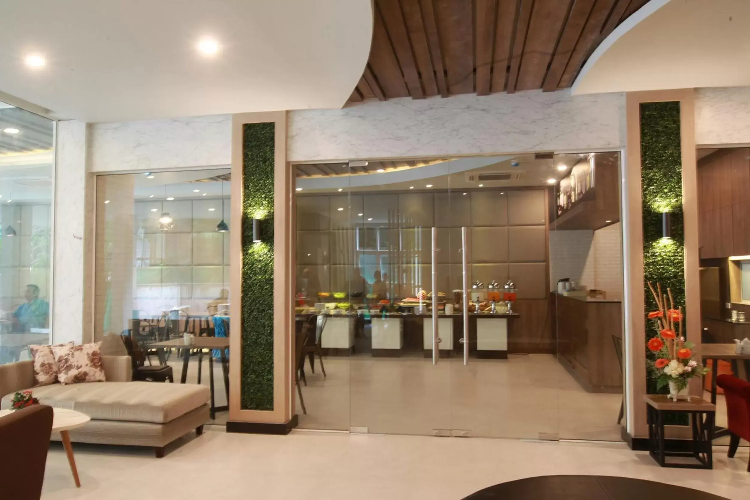 Property building, Lobby/Reception in Levana Pattaya Hotel - SHA Extra Plus