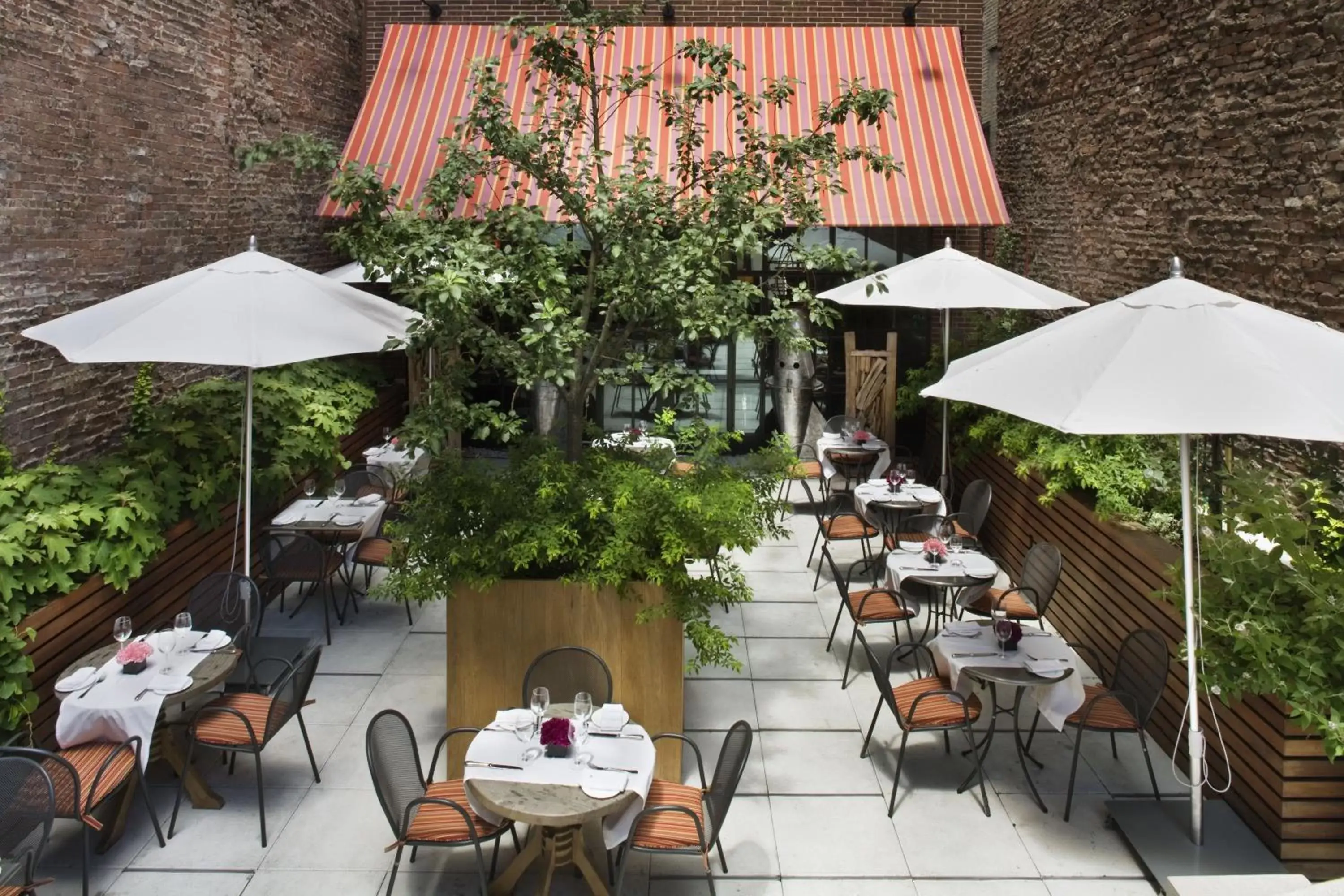 Balcony/Terrace, Restaurant/Places to Eat in Crosby Street Hotel