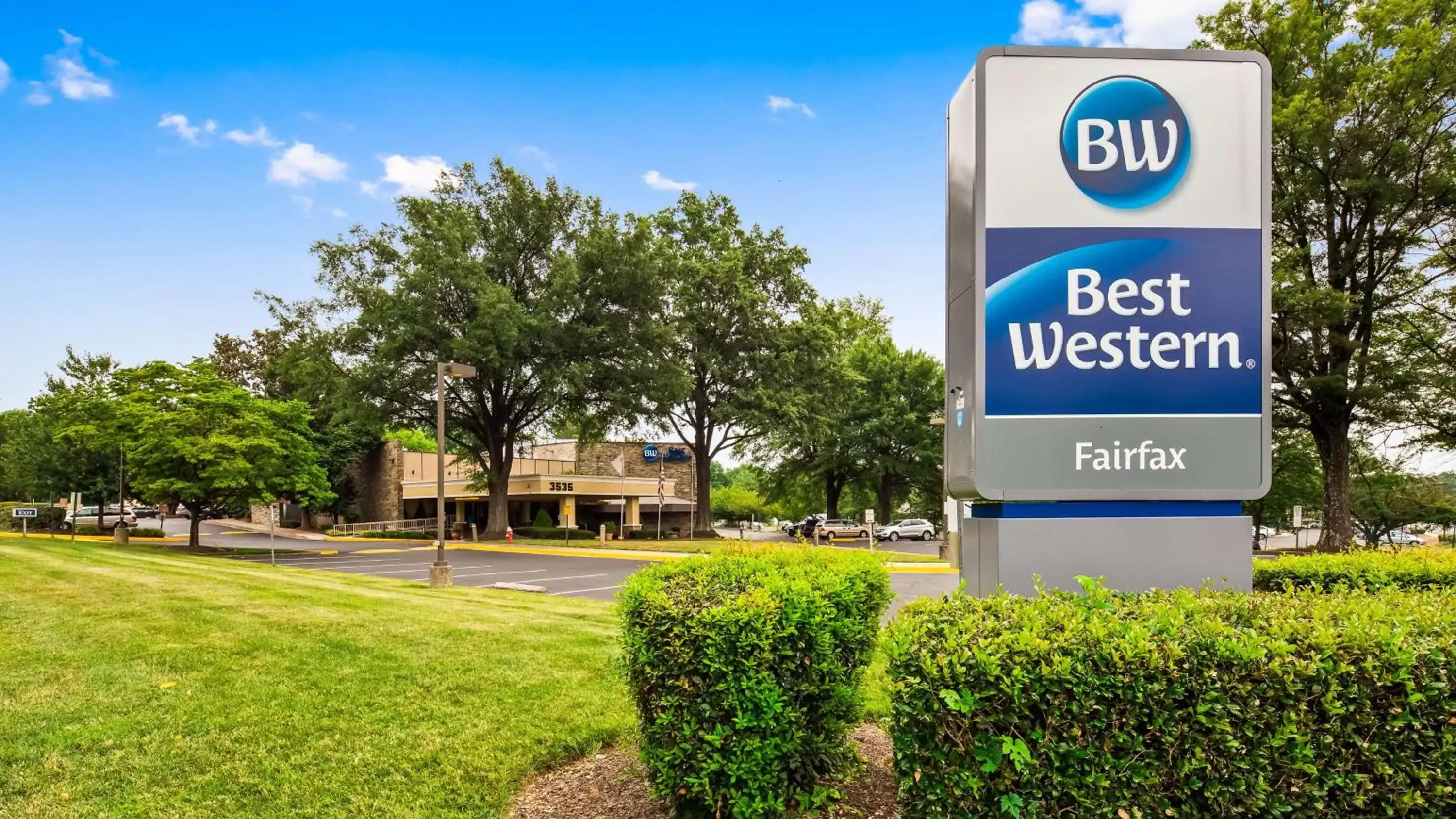 Property Building in Best Western Fairfax City