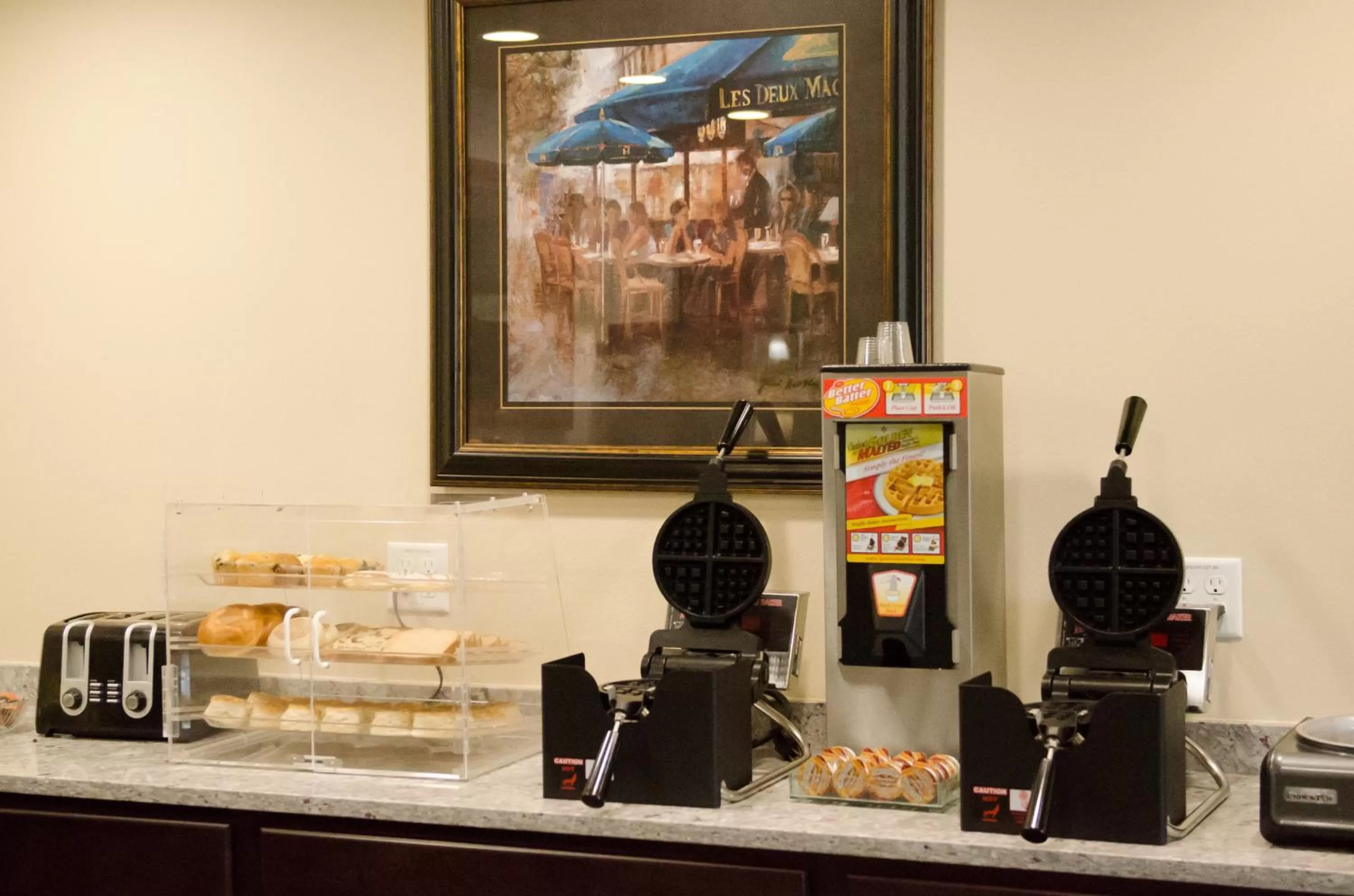 American breakfast in Inn at Moses Lake