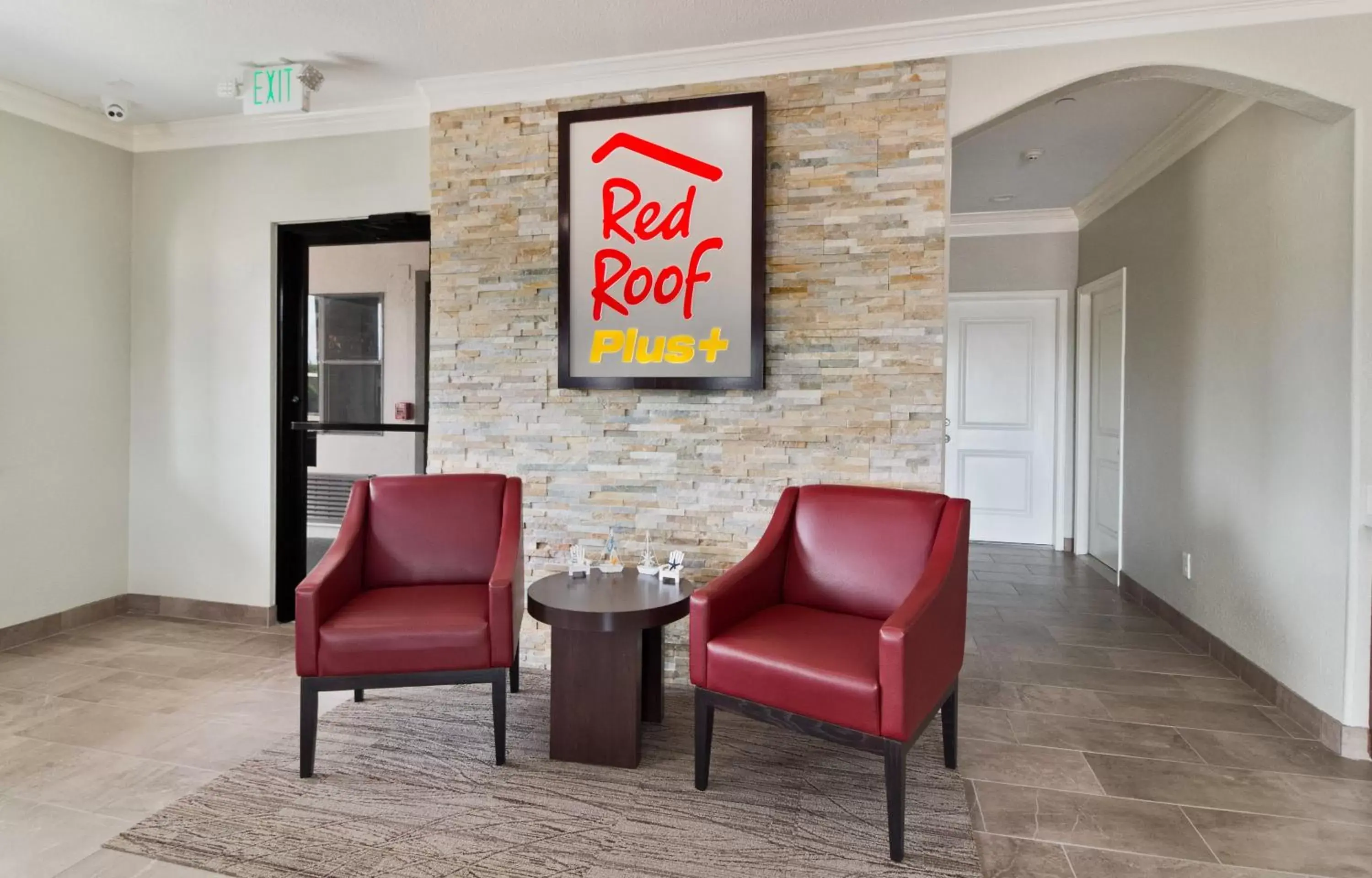 Lobby or reception, Seating Area in Red Roof Inn PLUS + Galveston - Beachfront