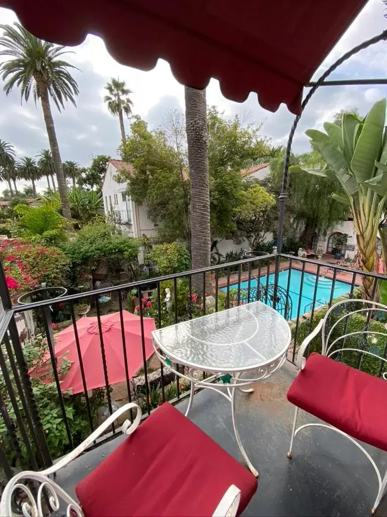 Pool View in Villa Rosa Inn