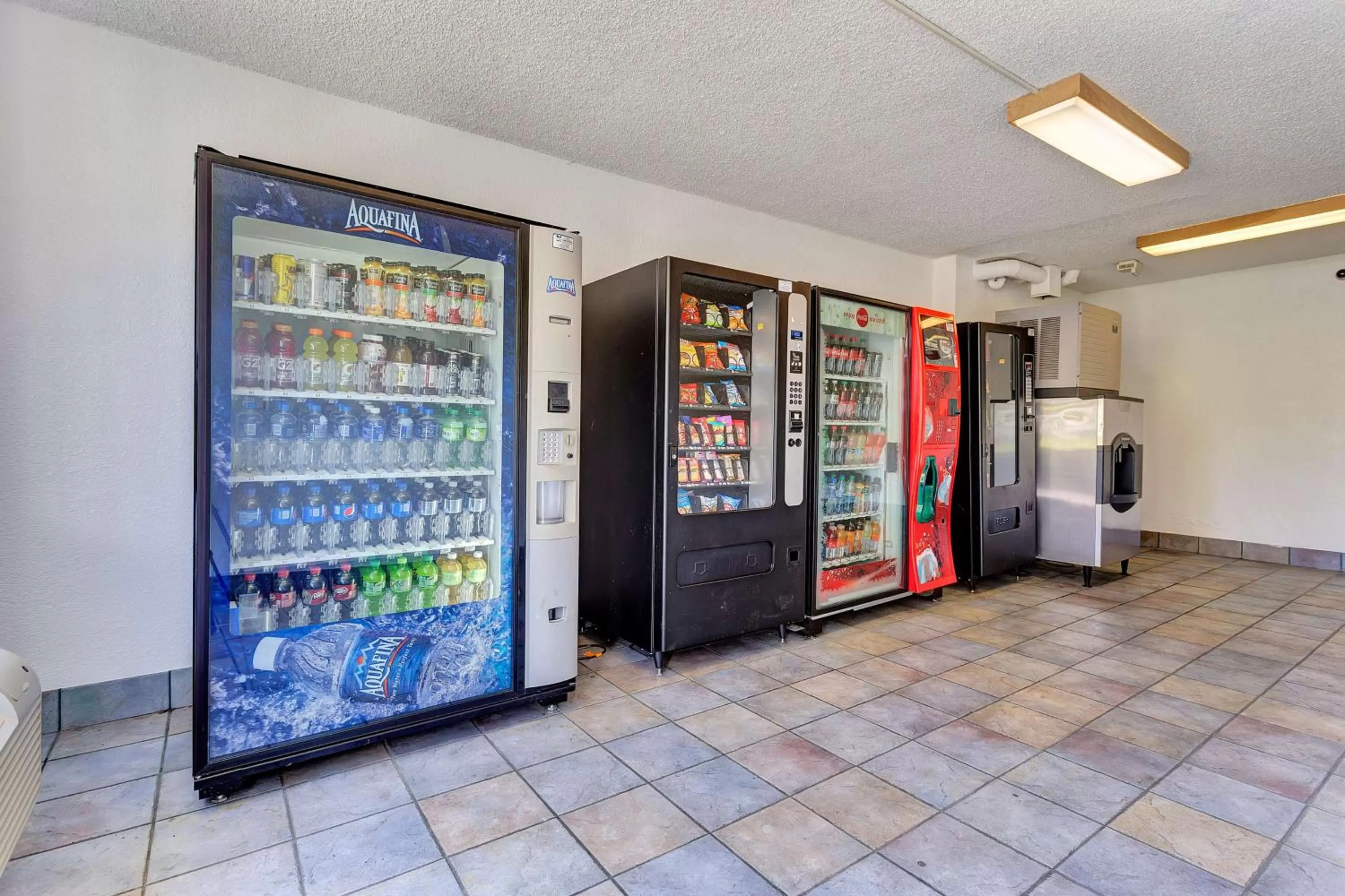 vending machine in Motel 6-Belmont, CA - San Francisco - Redwood City
