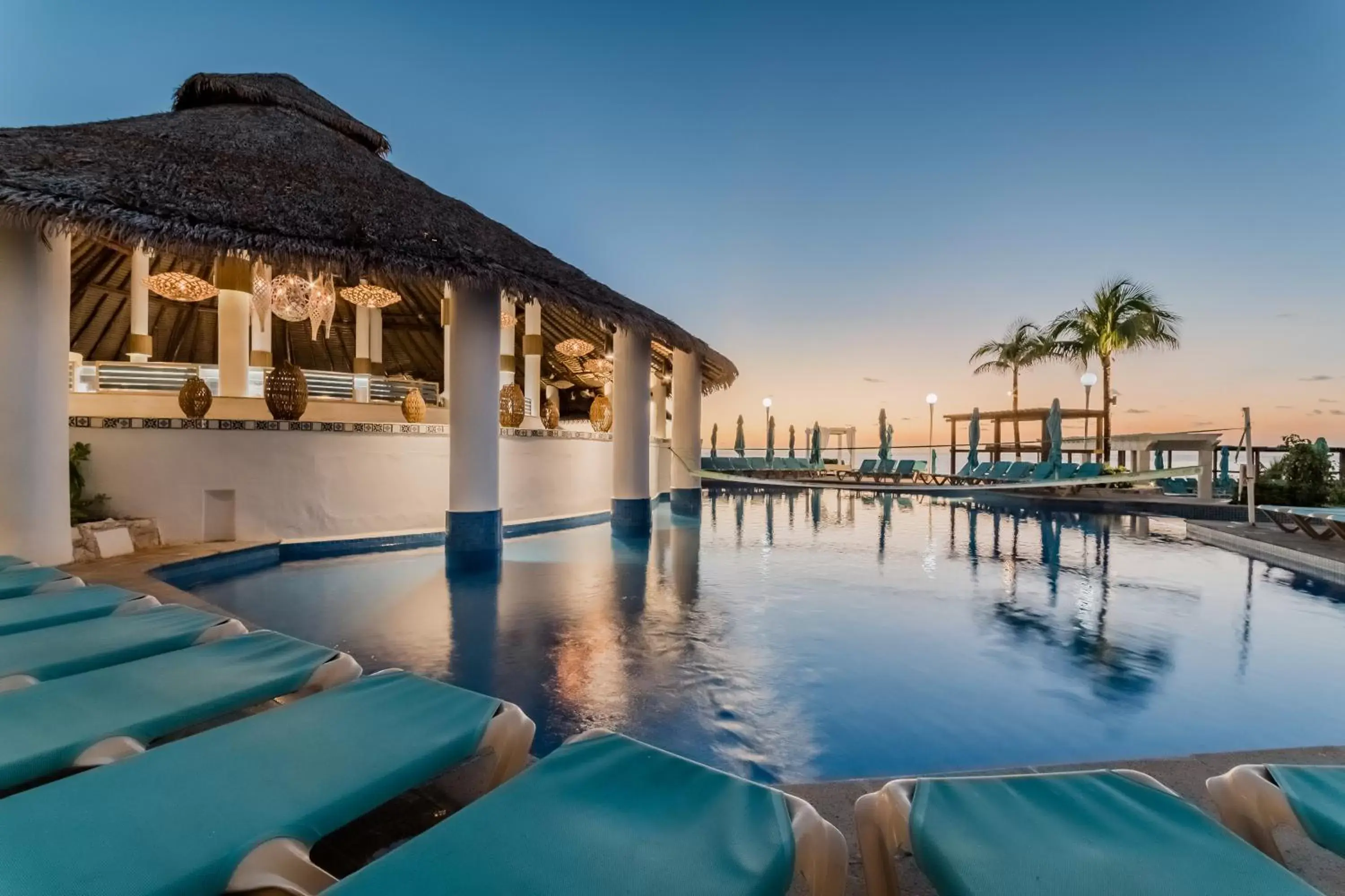 Swimming Pool in Royal Solaris Cancun-All Inclusive