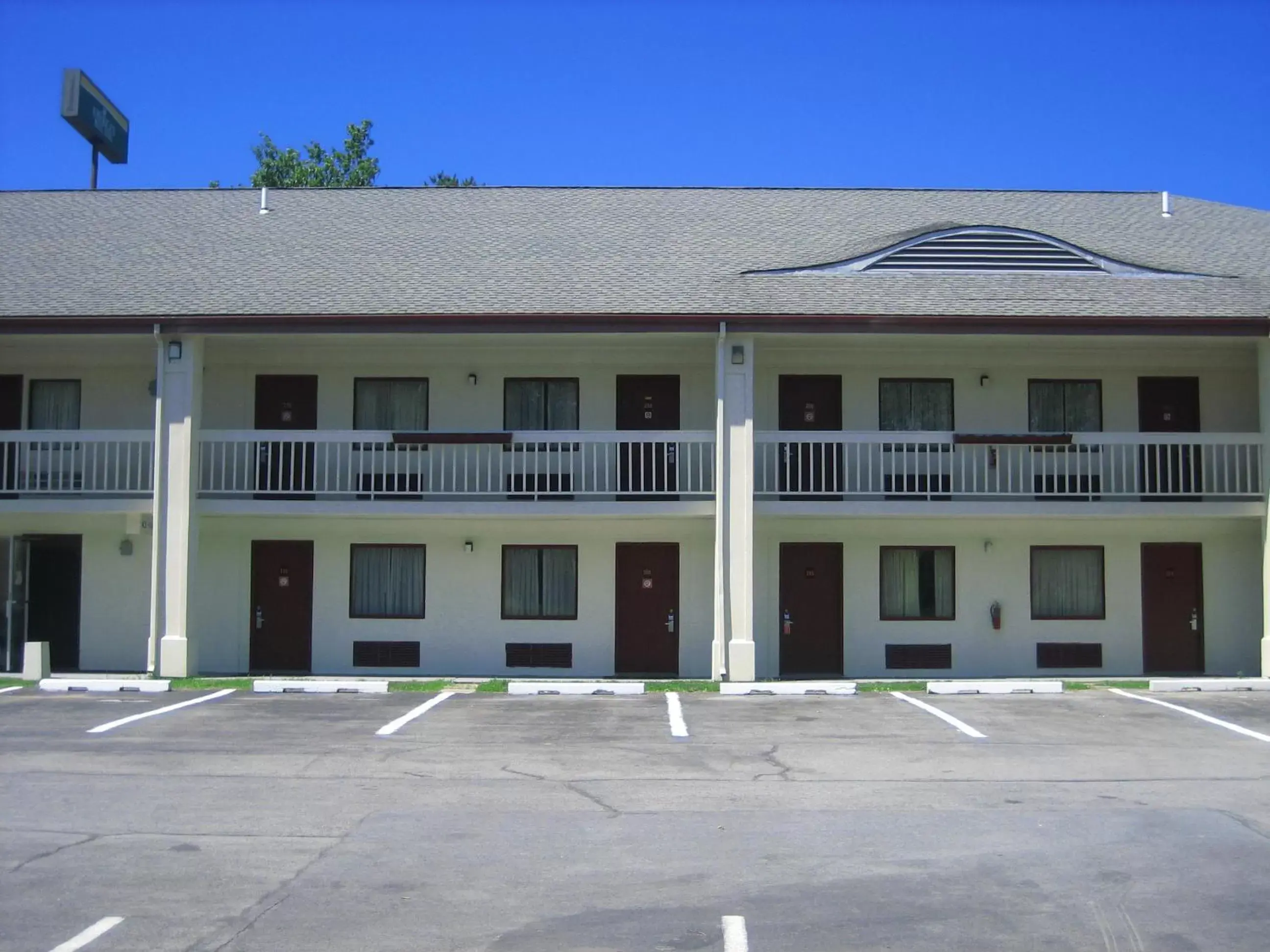 Facade/entrance, Property Building in Days Inn by Wyndham Queensbury/Lake George
