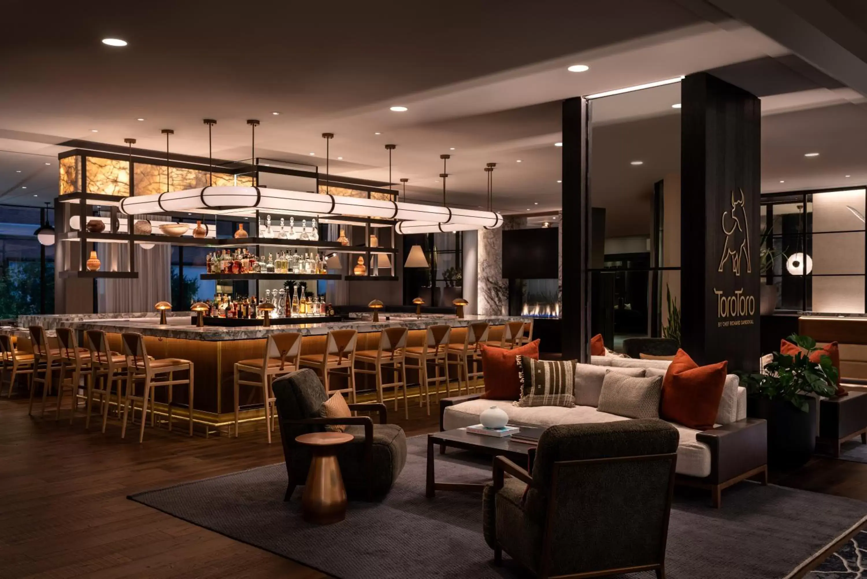 Restaurant/places to eat, Lounge/Bar in Four Seasons Hotel Houston