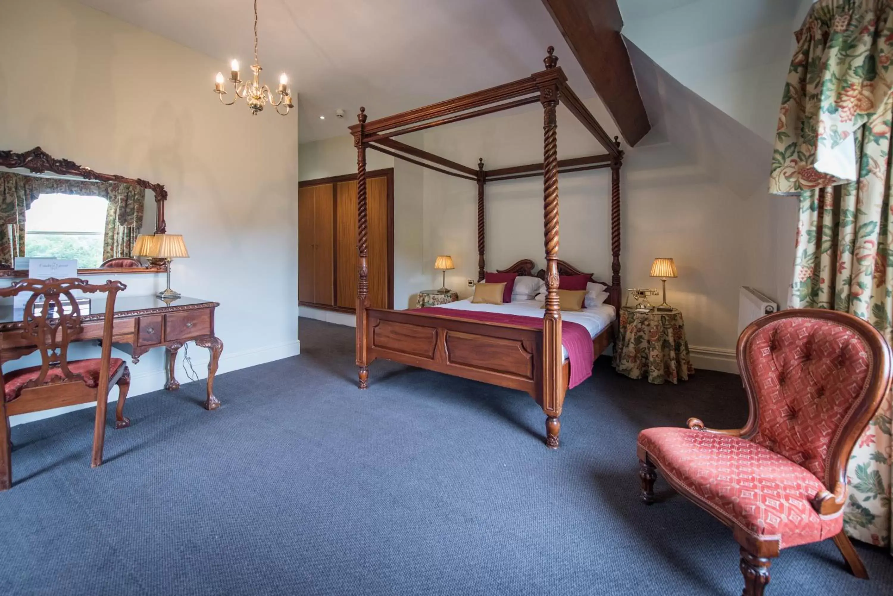 Photo of the whole room, Seating Area in Cumbria Grand Hotel