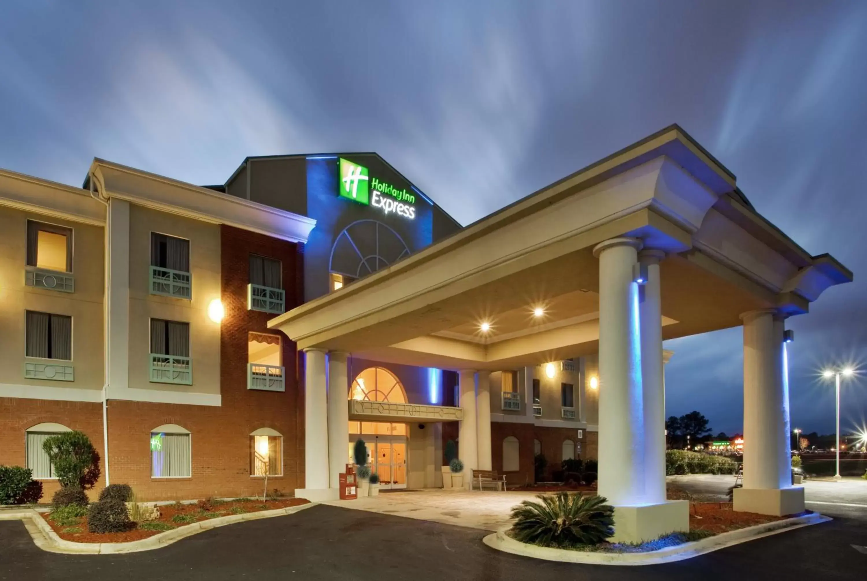 Property Building in Holiday Inn Express and Suites Thomasville, an IHG Hotel